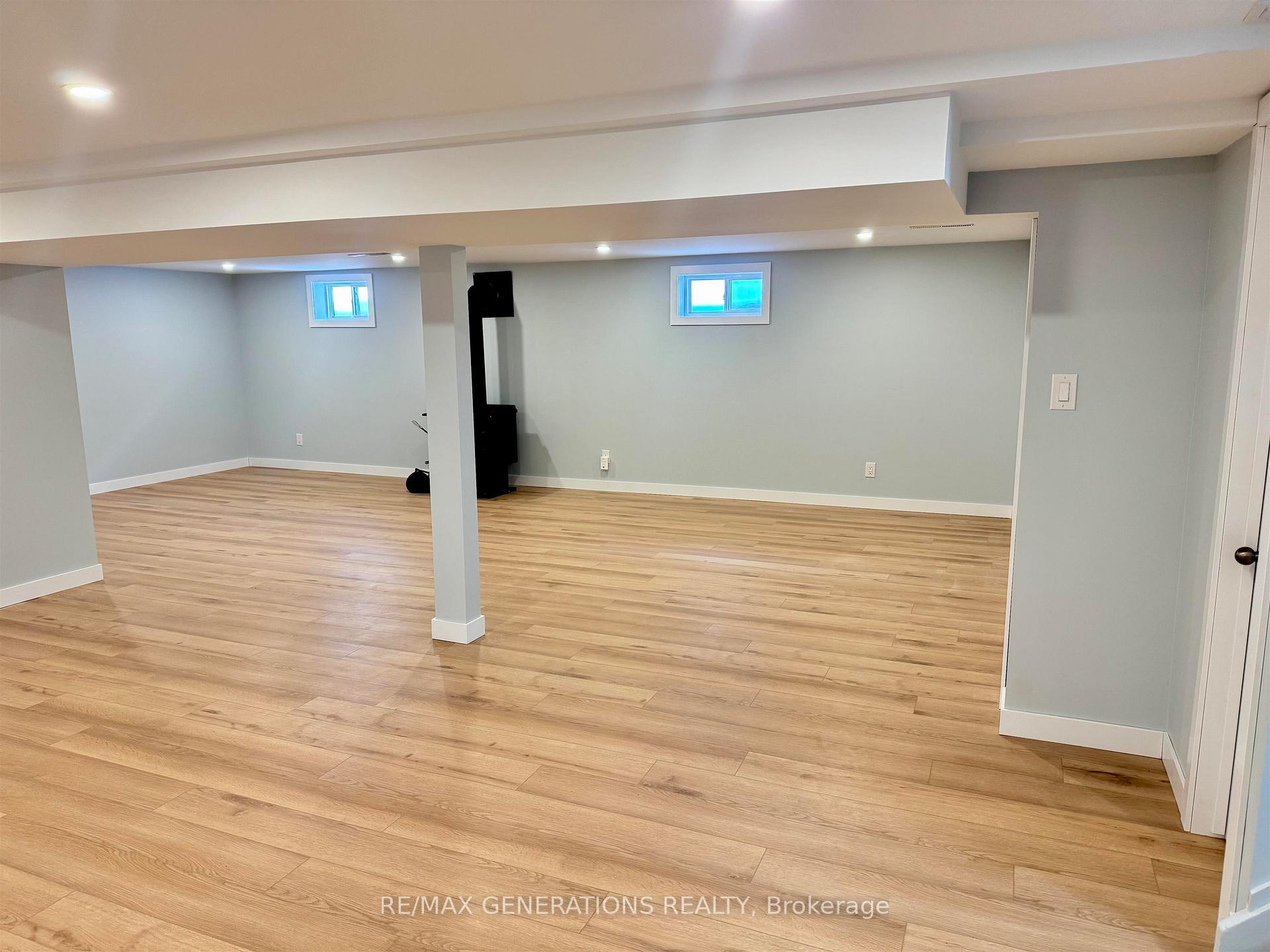 Photo 28 of 100 Robinson Drive, Thunder Bay, Grandview — HOMEH