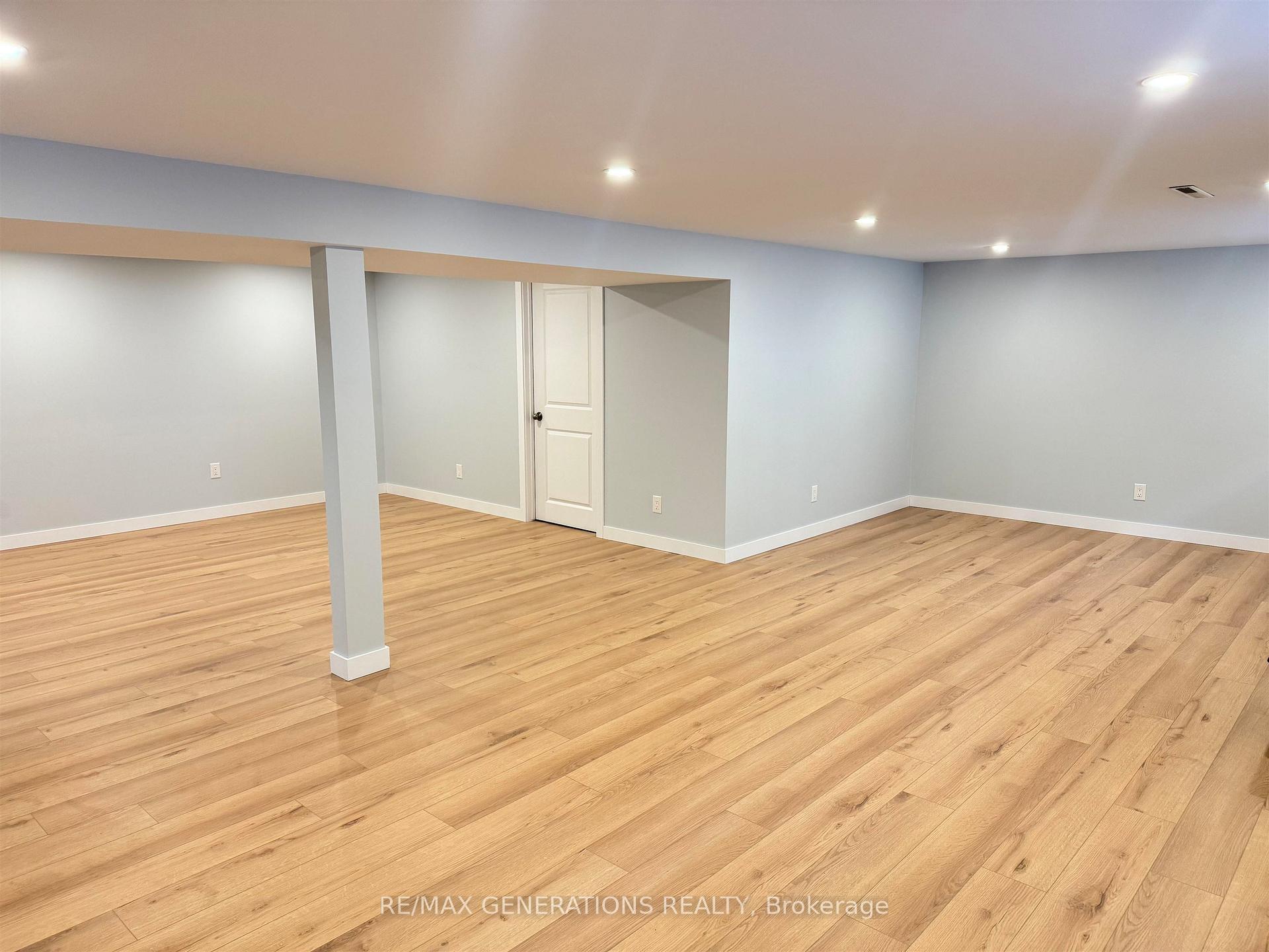 Photo 29 of 100 Robinson Drive, Thunder Bay, Grandview — HOMEH