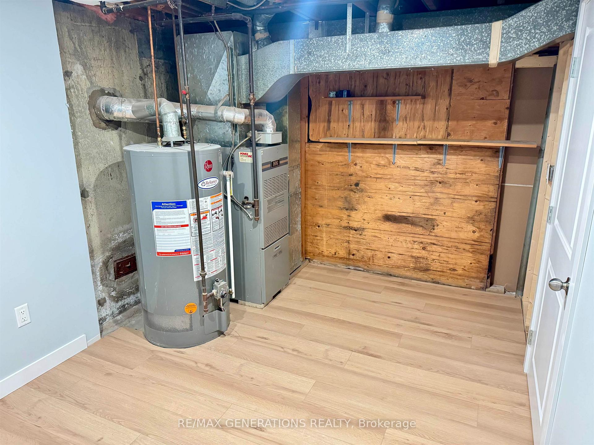 Photo 34 of 100 Robinson Drive, Thunder Bay, Grandview — HOMEH