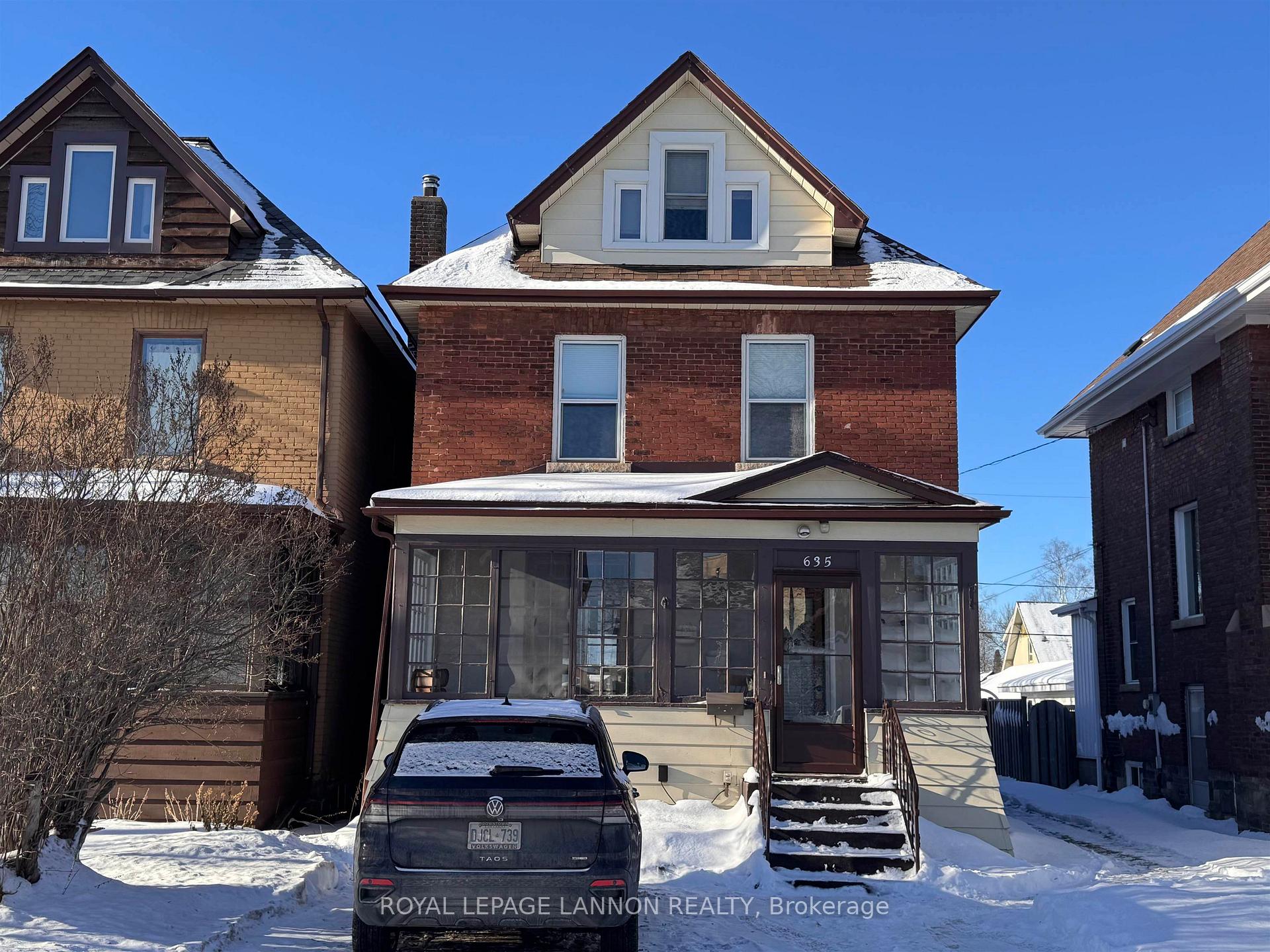 Photo 4 of 635 Catherine St. S. S, Thunder Bay, Hyde Park — HOMEH