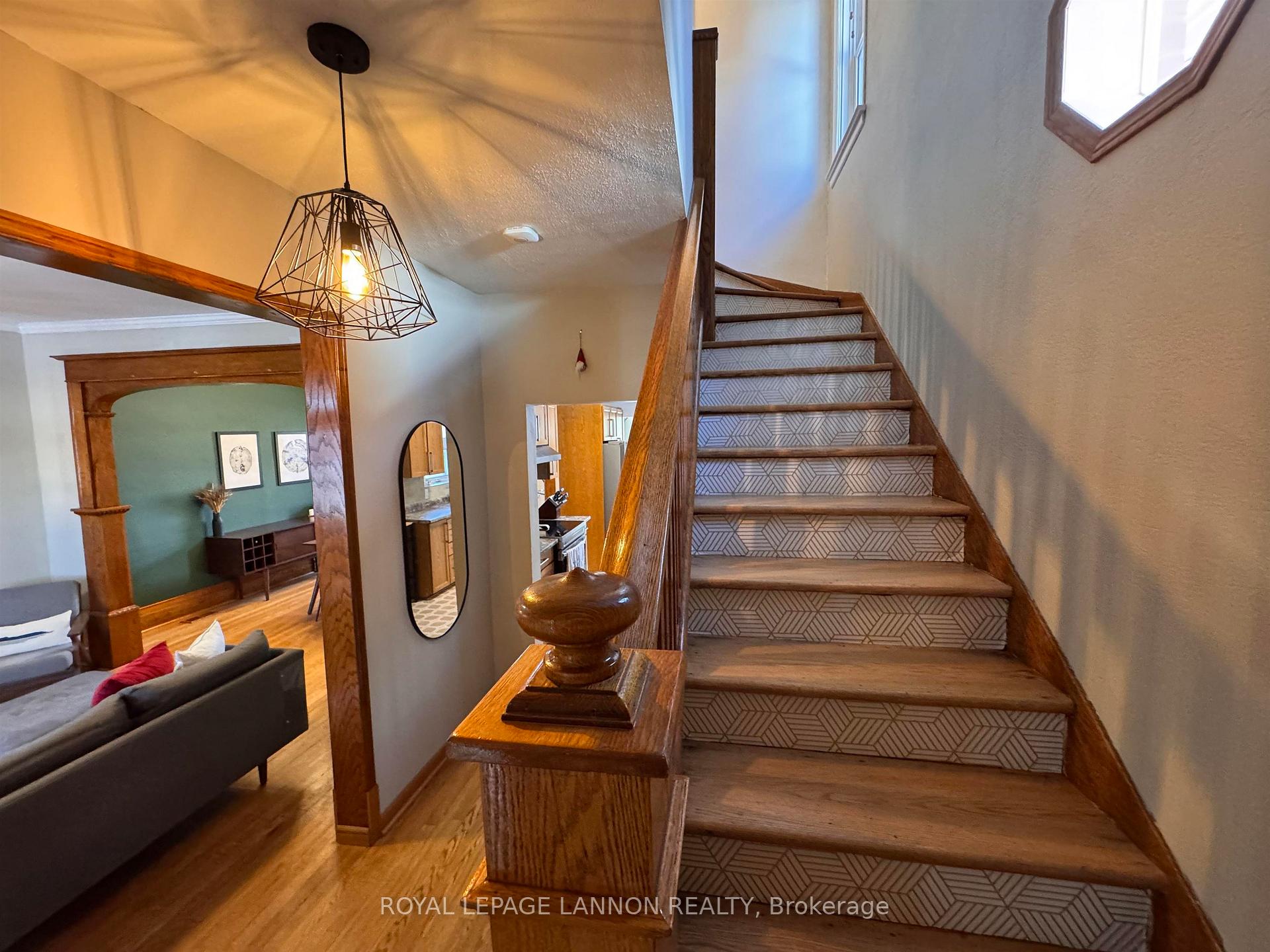Photo 21 of 635 Catherine St. S. S, Thunder Bay, Hyde Park — HOMEH