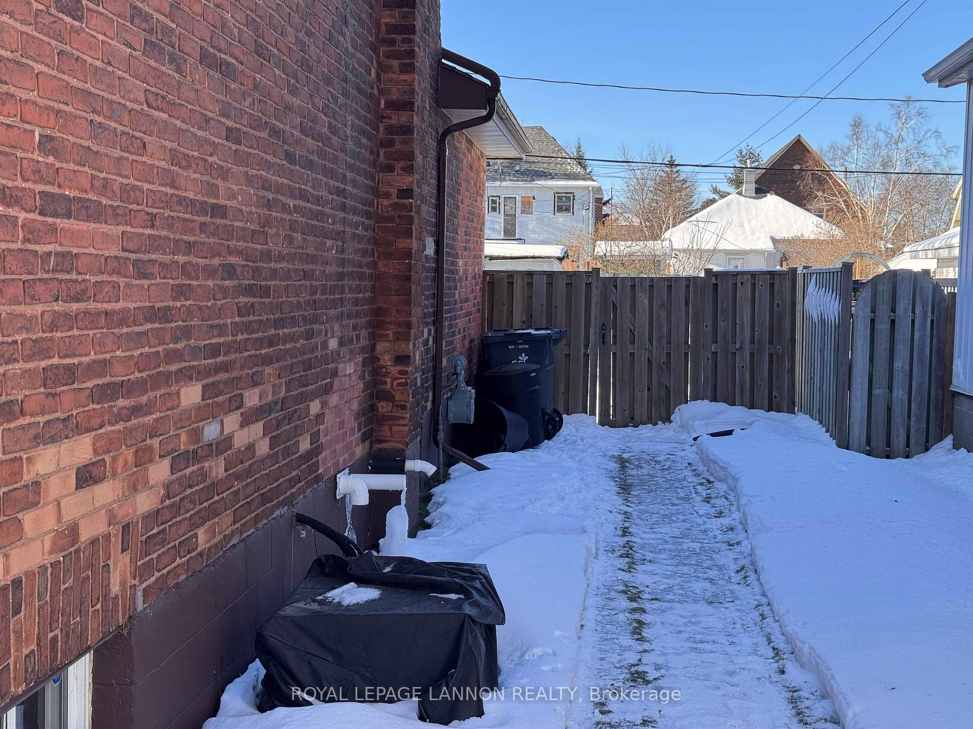 Photo 48 of 635 Catherine St. S. S, Thunder Bay, Hyde Park — HOMEH