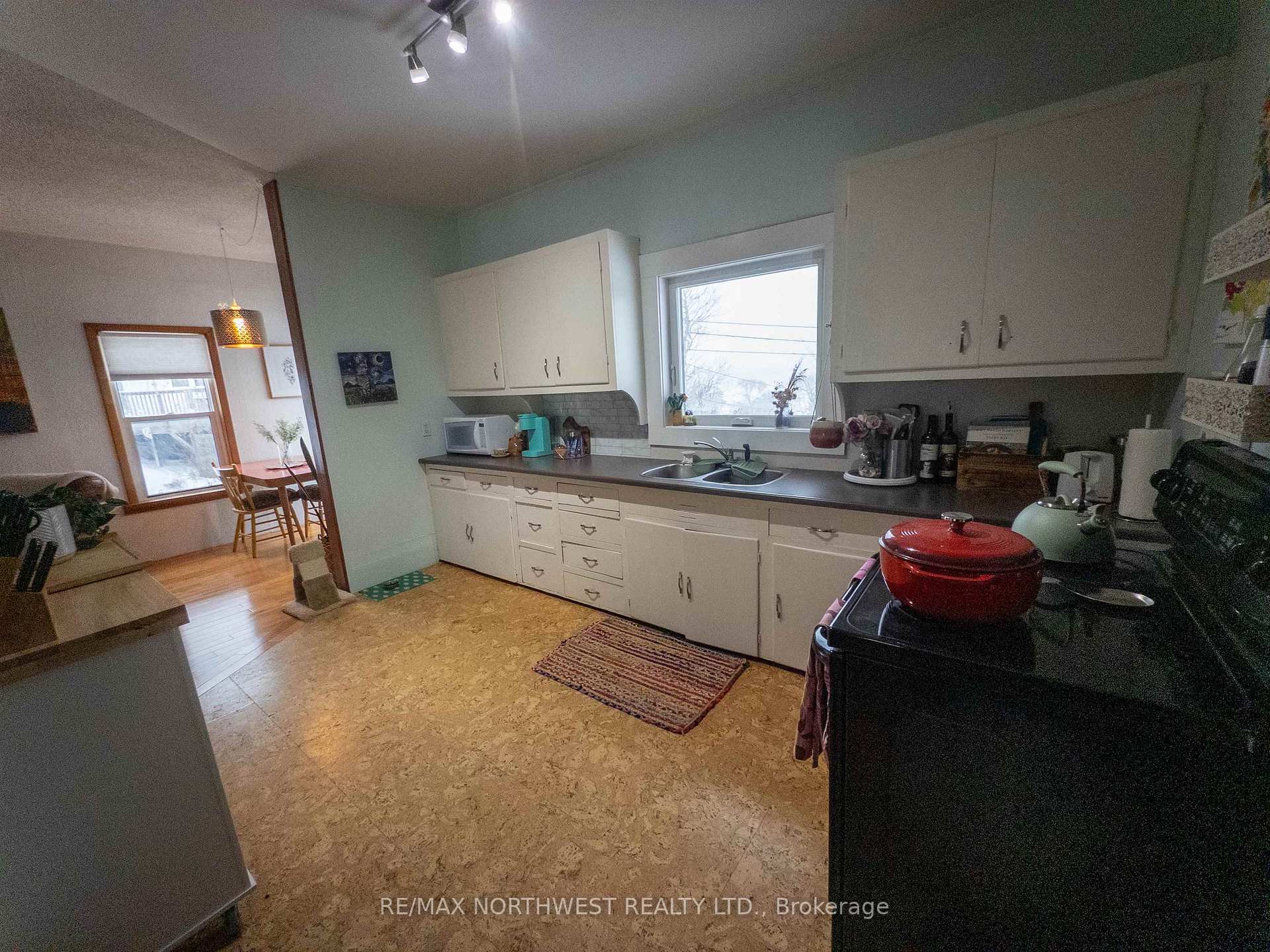 Photo 11 of 304 Ross Street, Kenora, Keewatin — HOMEH