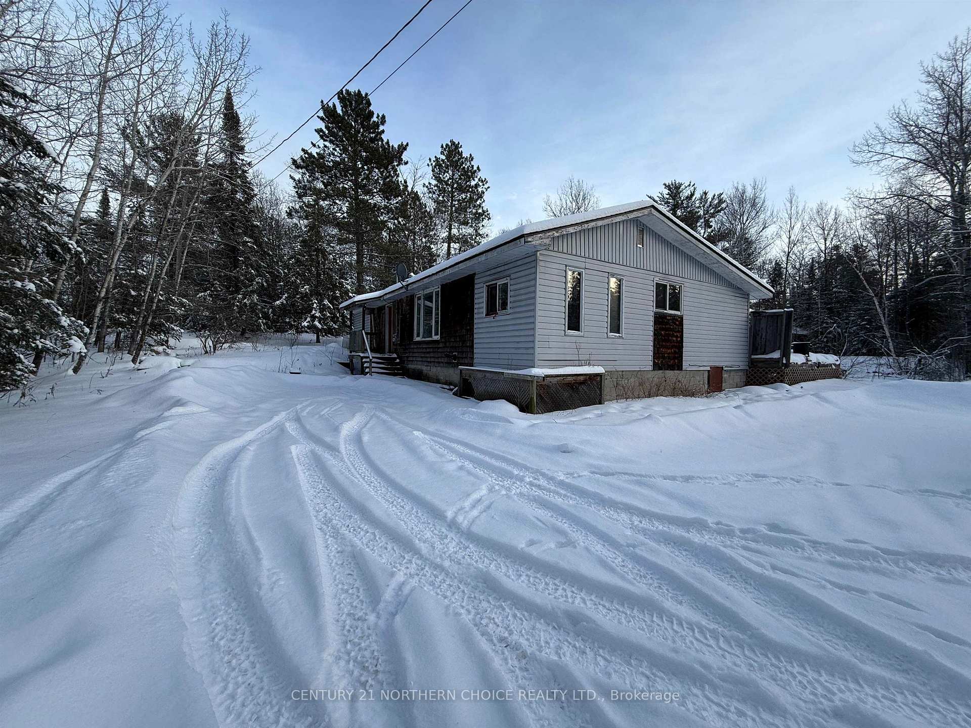 Front of 2589B Highway 17 East