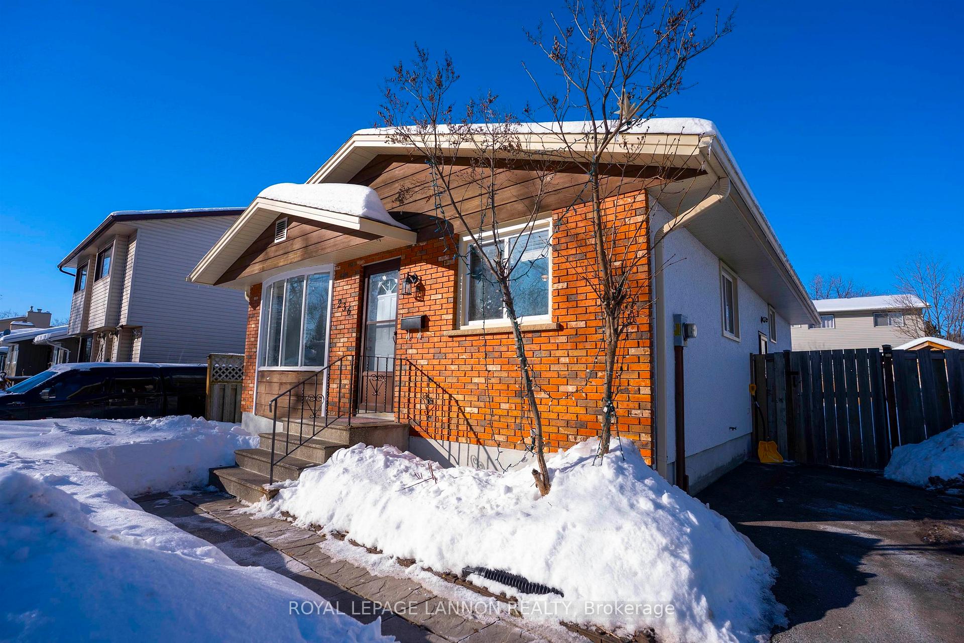 Photo 2 of 236 Fairbank Crescent, Thunder Bay, River Terrace — HOMEH
