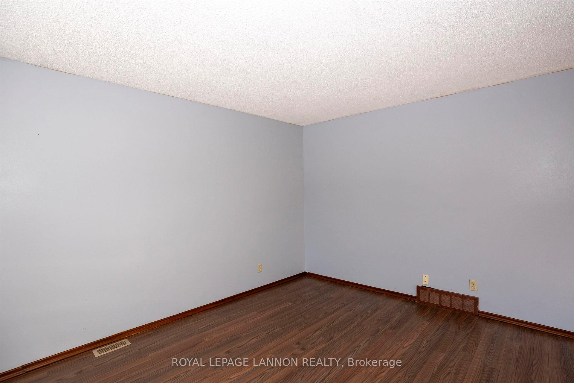 Photo 7 of 236 Fairbank Crescent, Thunder Bay, River Terrace — HOMEH