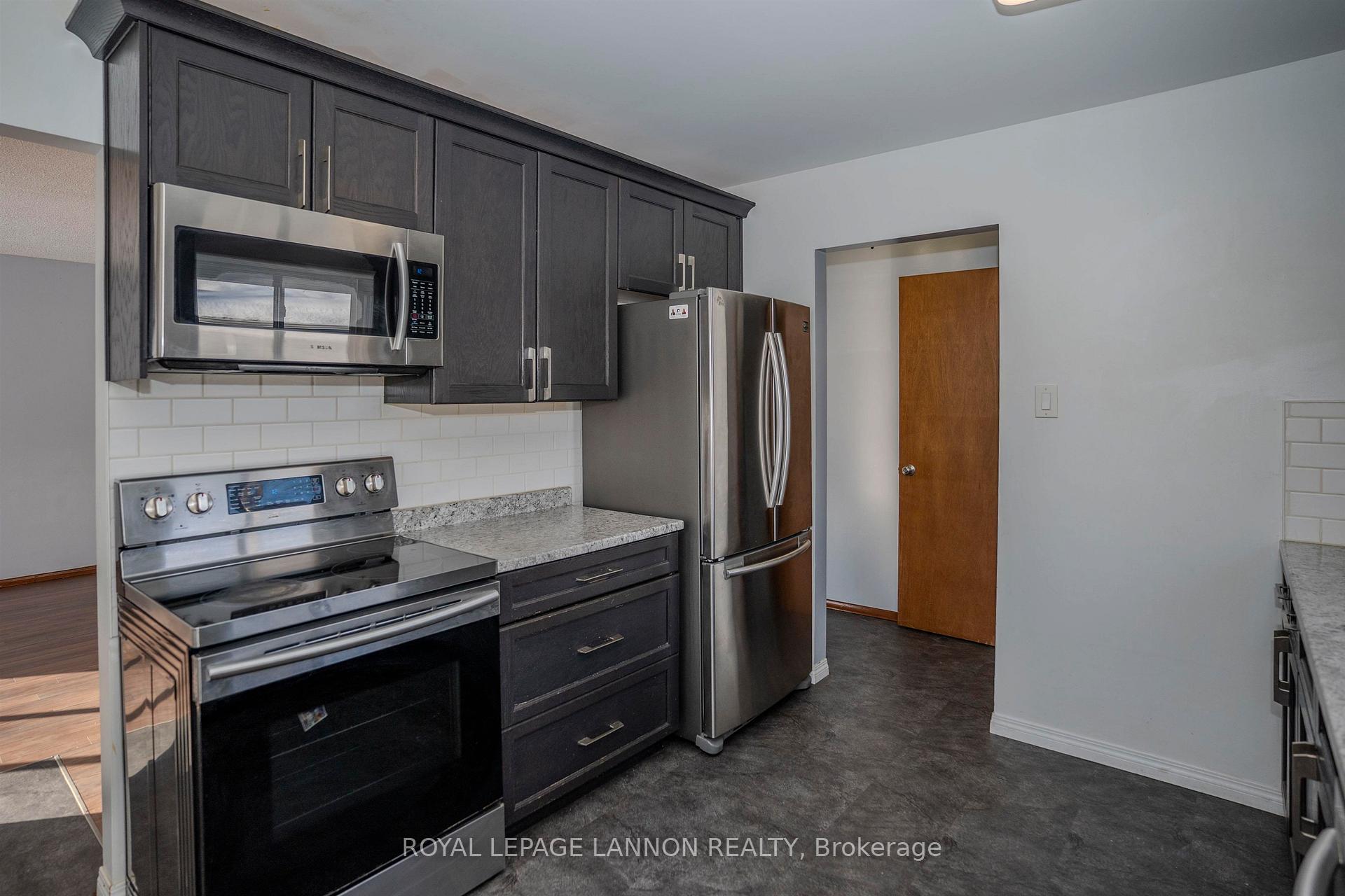 Photo 9 of 236 Fairbank Crescent, Thunder Bay, River Terrace — HOMEH