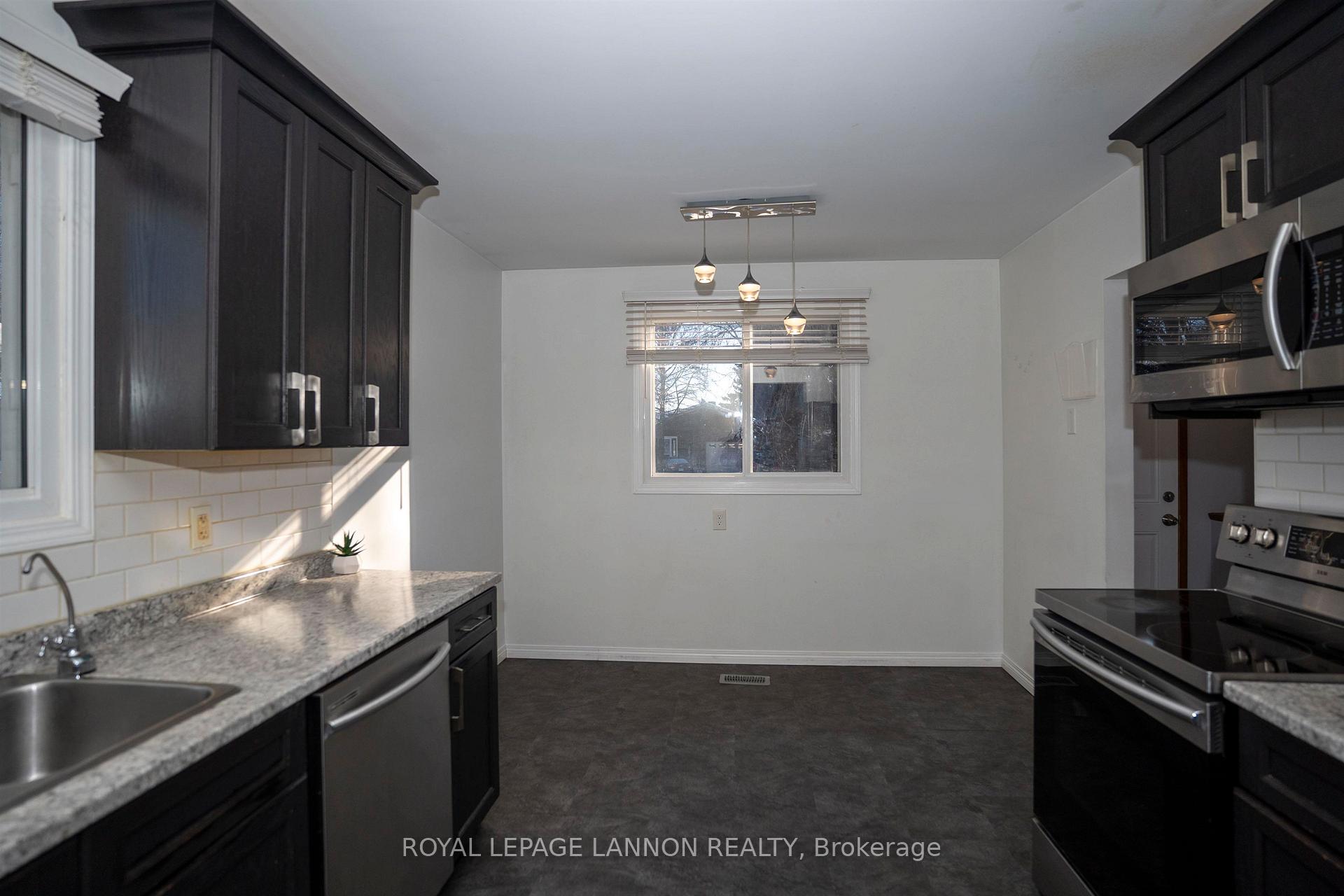 Photo 12 of 236 Fairbank Crescent, Thunder Bay, River Terrace — HOMEH