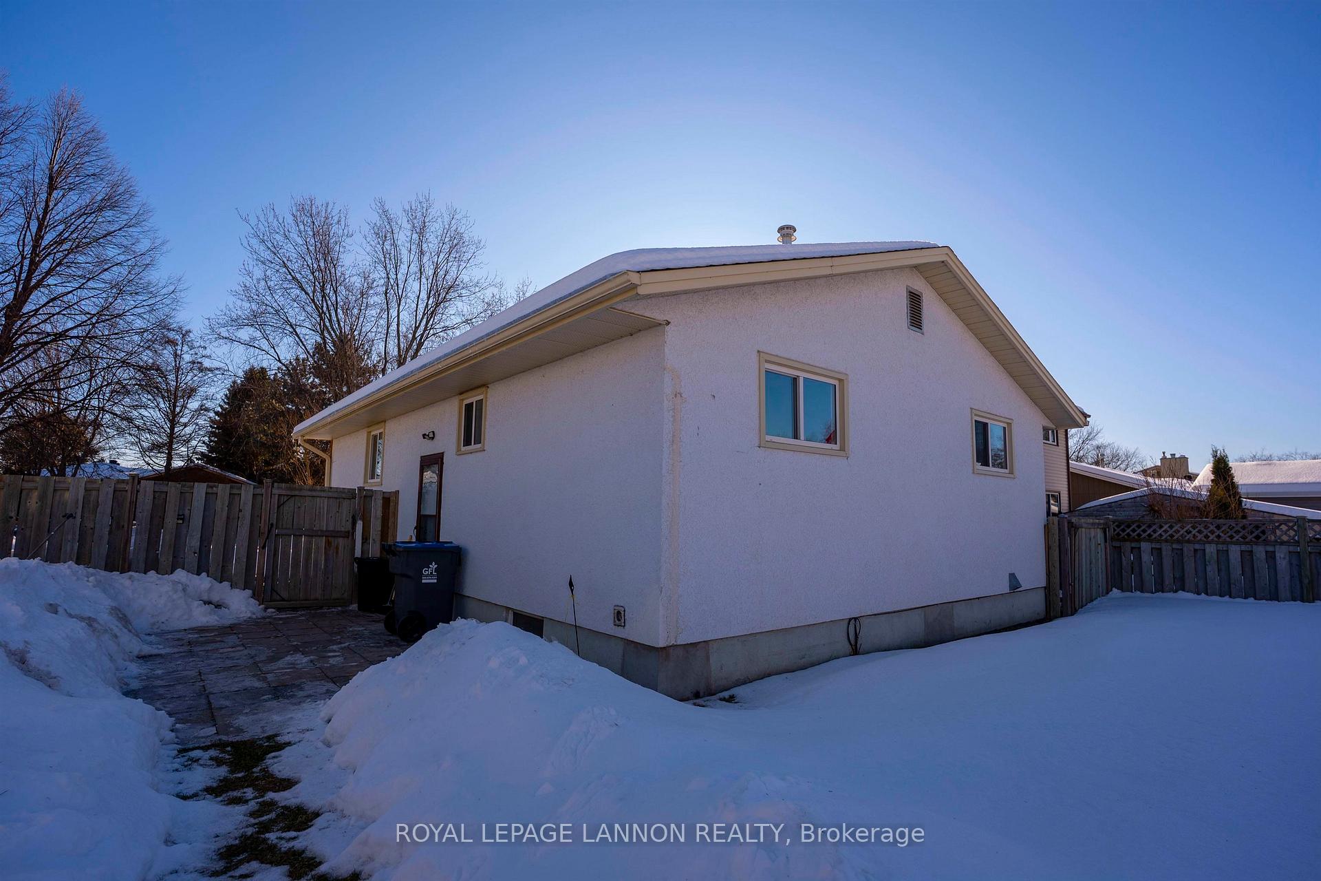 Photo 36 of 236 Fairbank Crescent, Thunder Bay, River Terrace — HOMEH