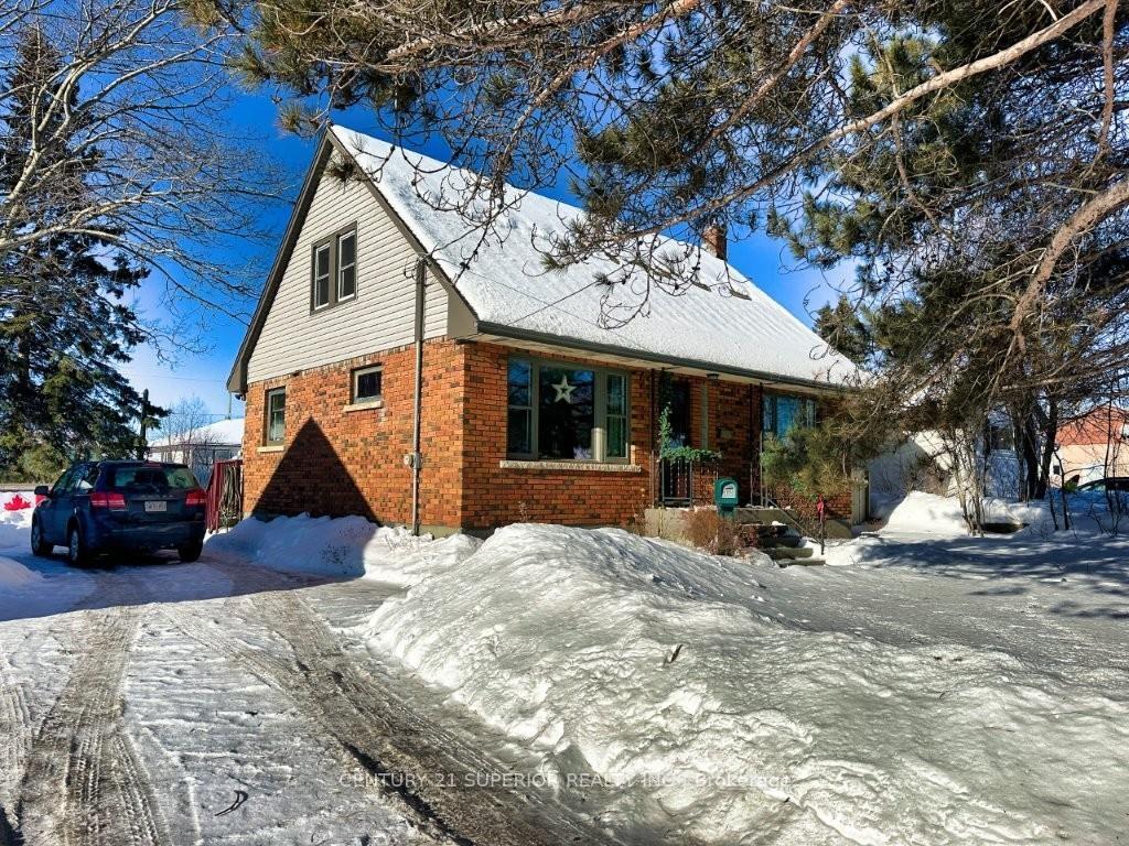 Photo 2 of 333 Shuniah Street, Thunder Bay, Shuniah — HOMEH