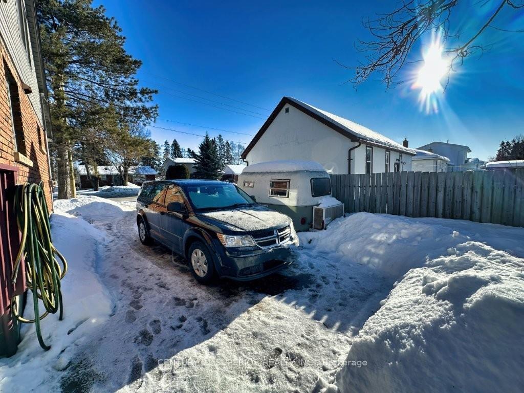 Photo 3 of 333 Shuniah Street, Thunder Bay, Shuniah — HOMEH