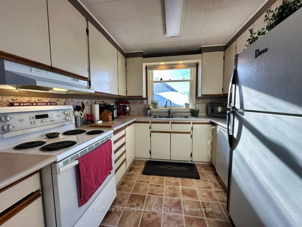 Photo 15 of 333 Shuniah Street, Thunder Bay, Shuniah — HOMEH