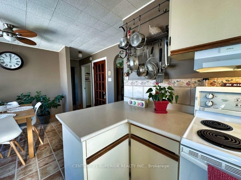 Photo 17 of 333 Shuniah Street, Thunder Bay, Shuniah — HOMEH