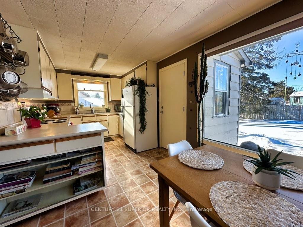 Photo 18 of 333 Shuniah Street, Thunder Bay, Shuniah — HOMEH