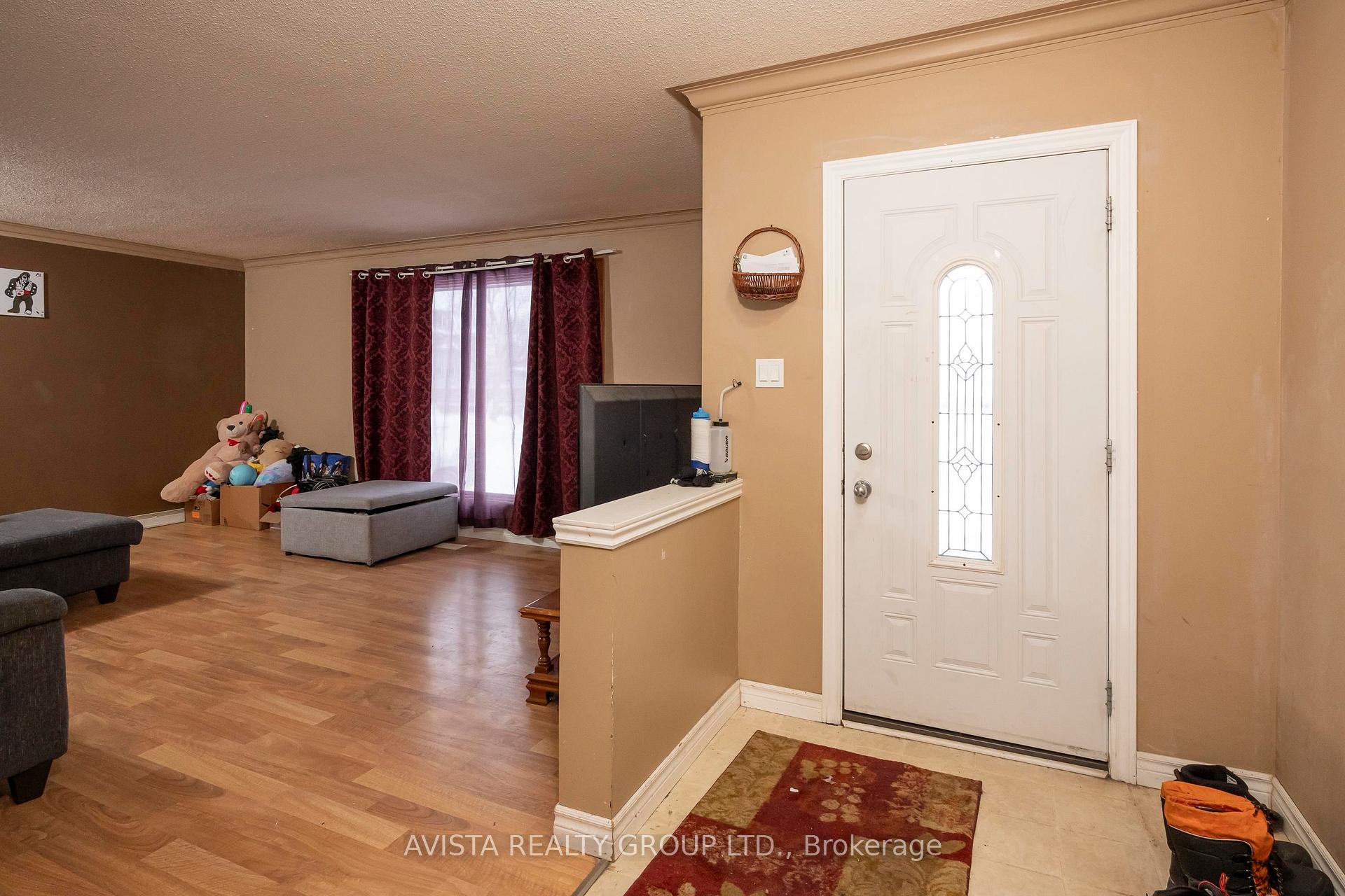 Photo 2 of 409 Harold St N, Thunder Bay, McKeller Park — HOMEH