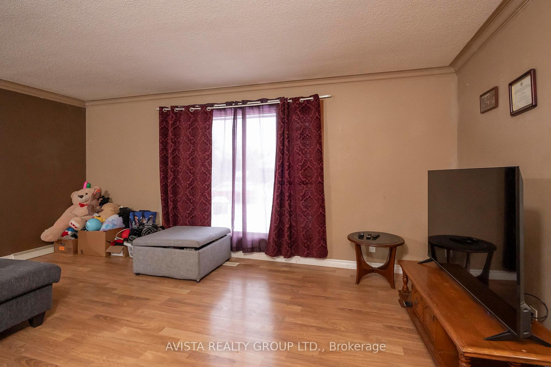 Photo 4 of 409 Harold St N, Thunder Bay, McKeller Park — HOMEH
