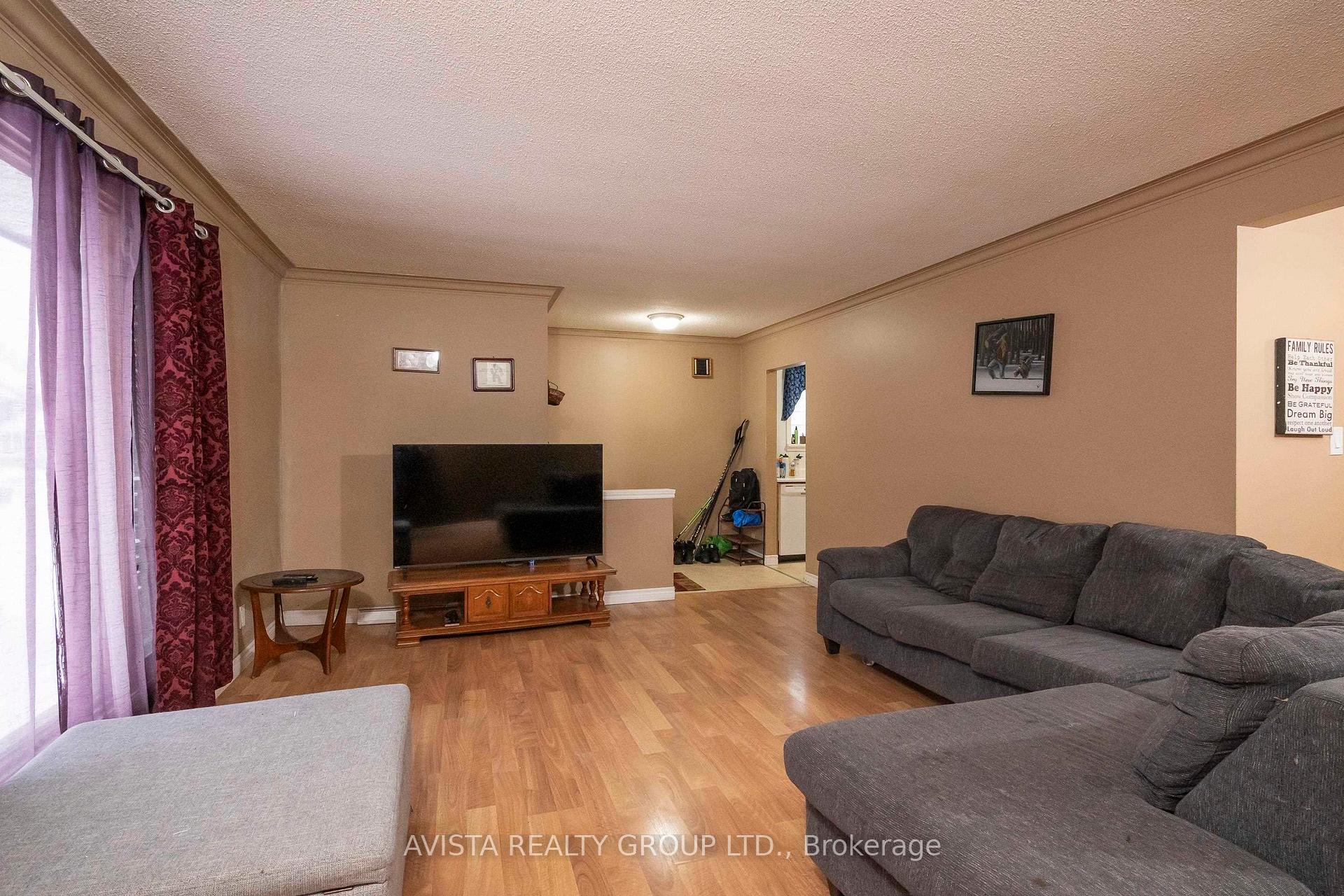Photo 5 of 409 Harold St N, Thunder Bay, McKeller Park — HOMEH