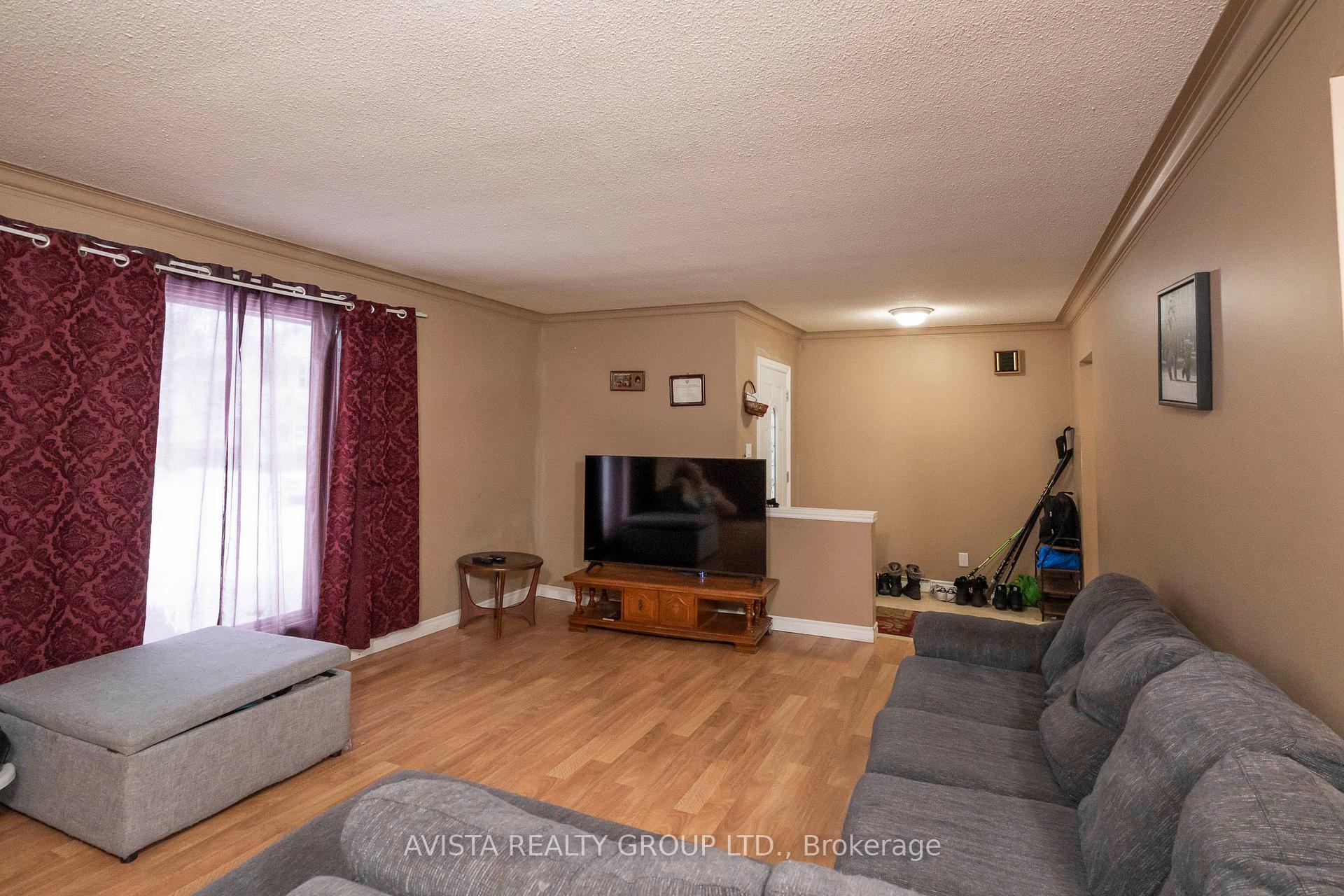 Photo 6 of 409 Harold St N, Thunder Bay, McKeller Park — HOMEH