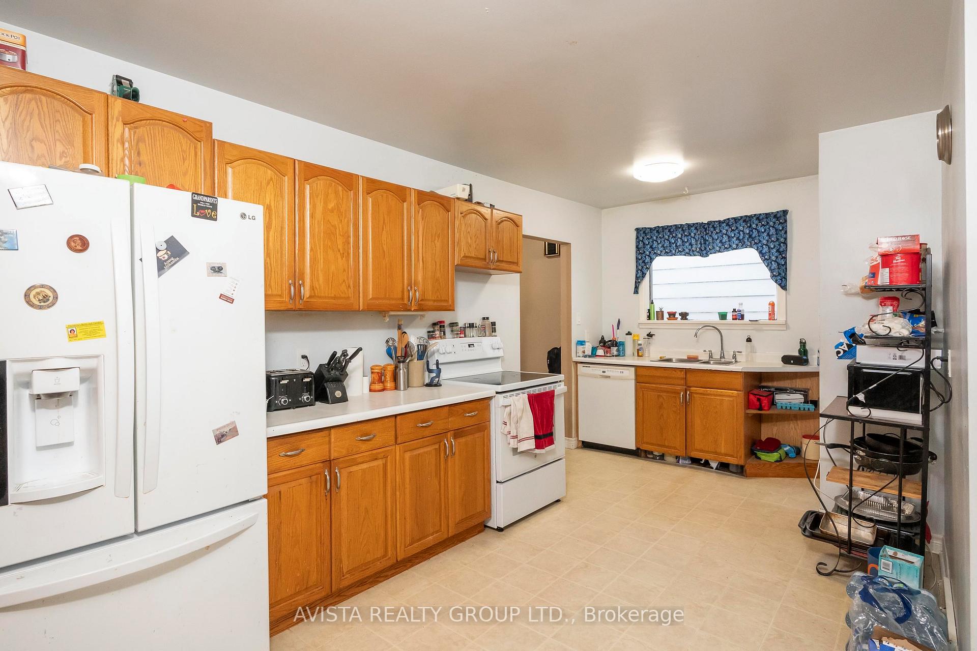 Photo 10 of 409 Harold St N, Thunder Bay, McKeller Park — HOMEH