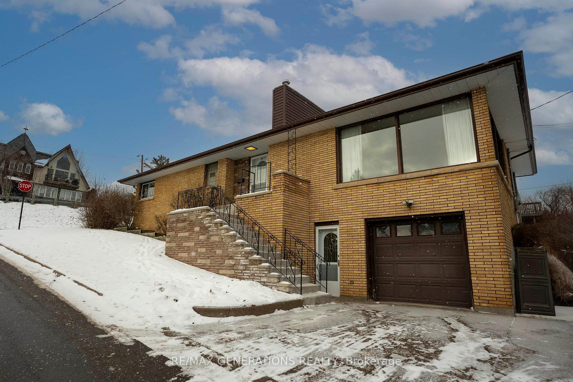 Photo 1 of 193 Summit Avenue, Thunder Bay, Mariday Heights — HOMEH
