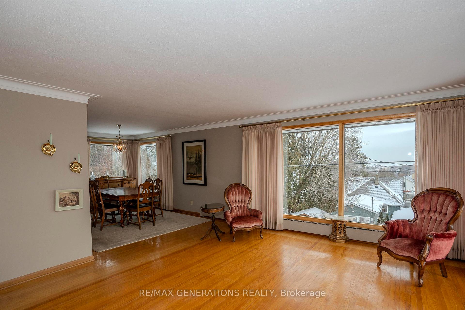 Photo 6 of 193 Summit Avenue, Thunder Bay, Mariday Heights — HOMEH