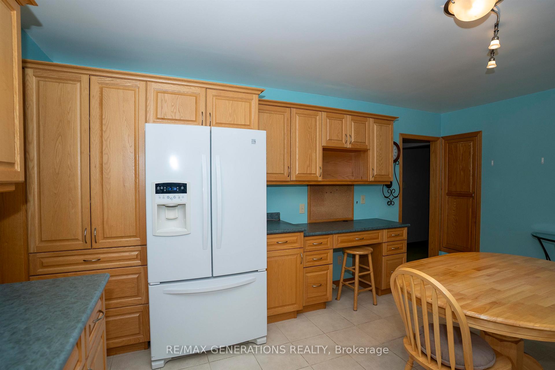 Photo 11 of 193 Summit Avenue, Thunder Bay, Mariday Heights — HOMEH