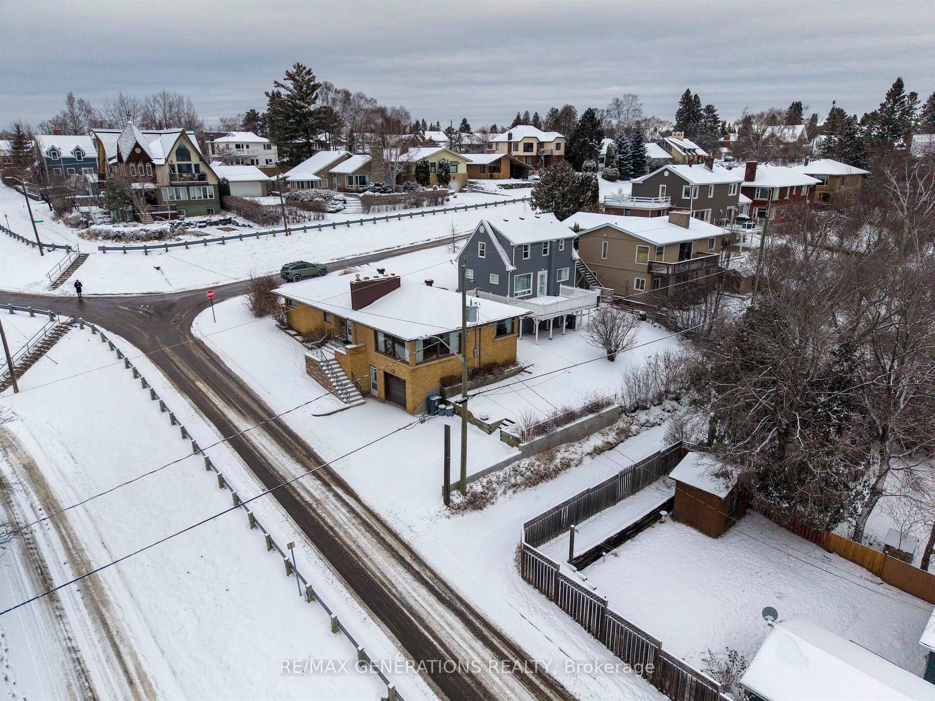 Photo 37 of 193 Summit Avenue, Thunder Bay, Mariday Heights — HOMEH