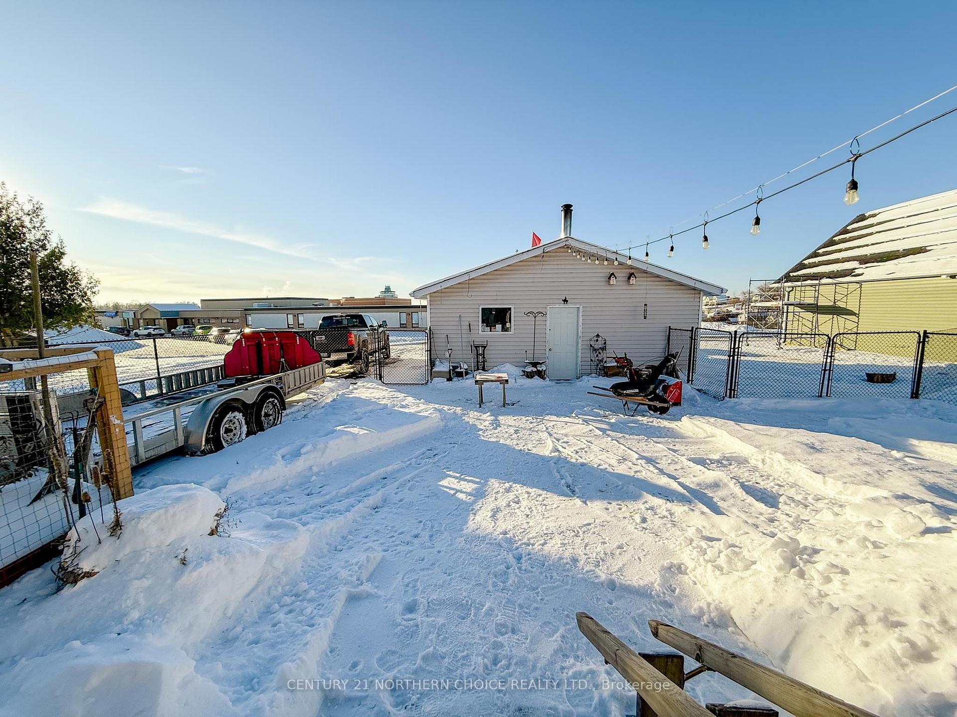 Photo 3 of 340 Seventh Avenue South, Kenora, Lakeside — HOMEH