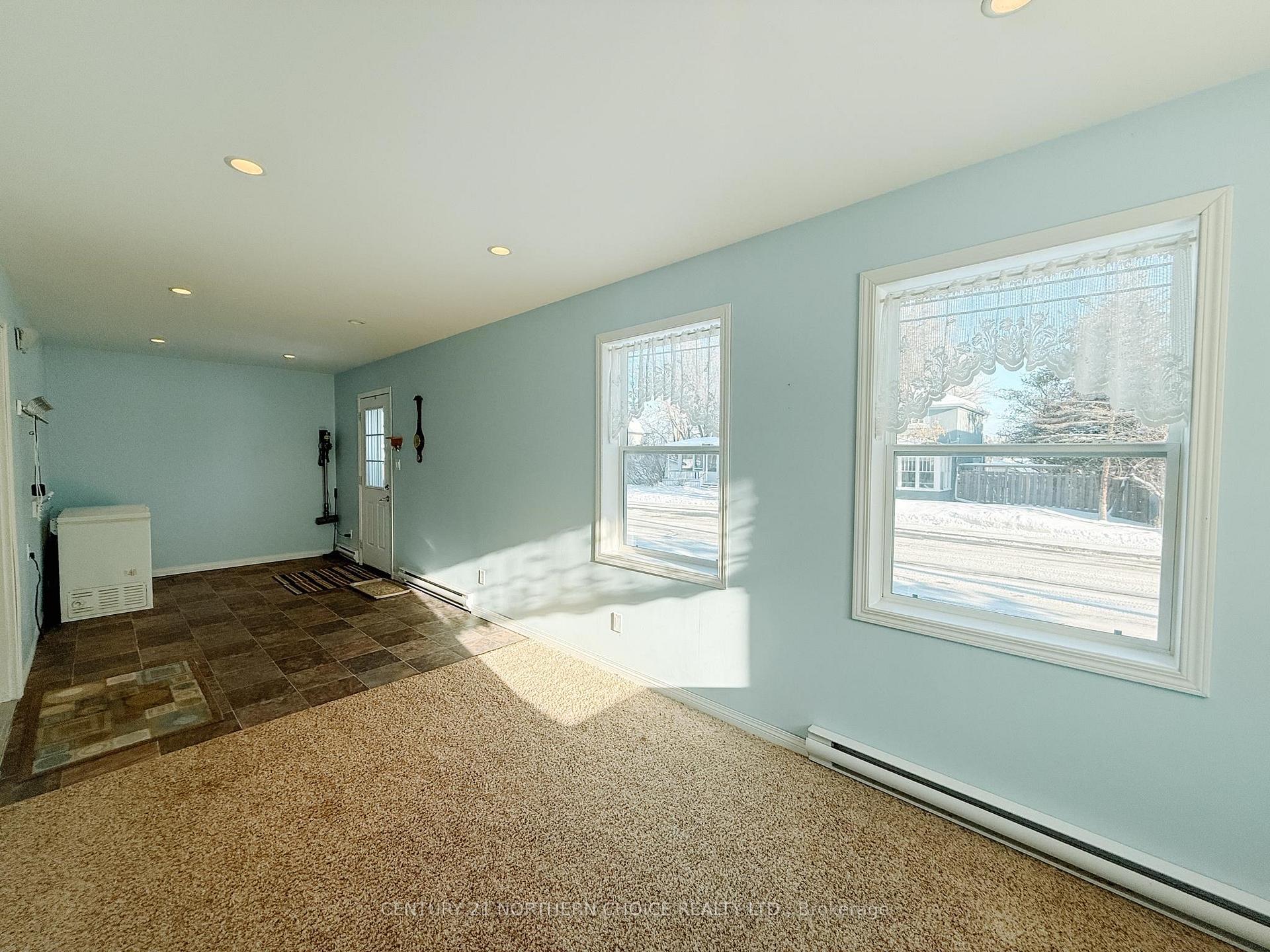 Photo 6 of 340 Seventh Avenue South, Kenora, Lakeside — HOMEH