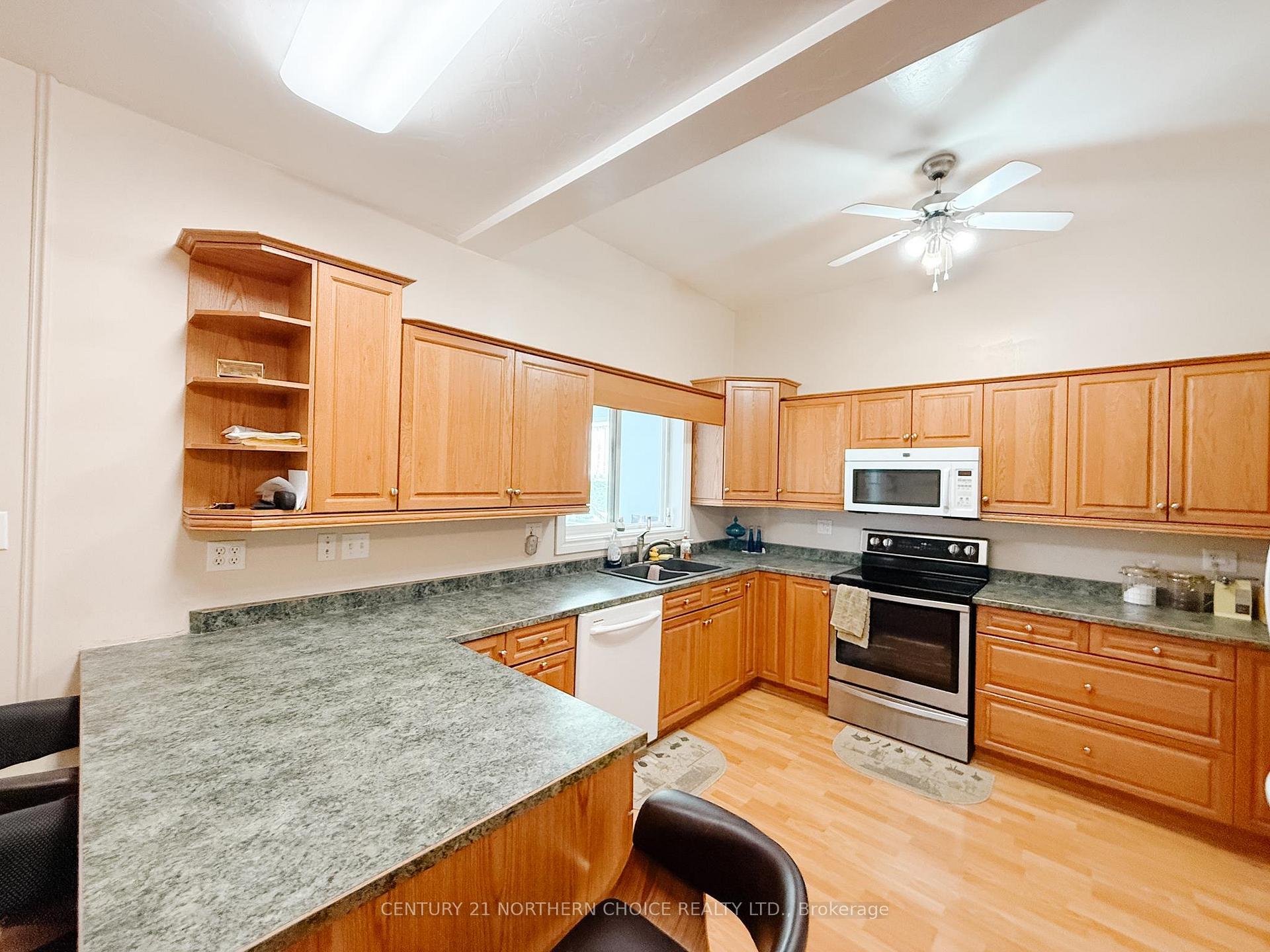 Photo 10 of 340 Seventh Avenue South, Kenora, Lakeside — HOMEH