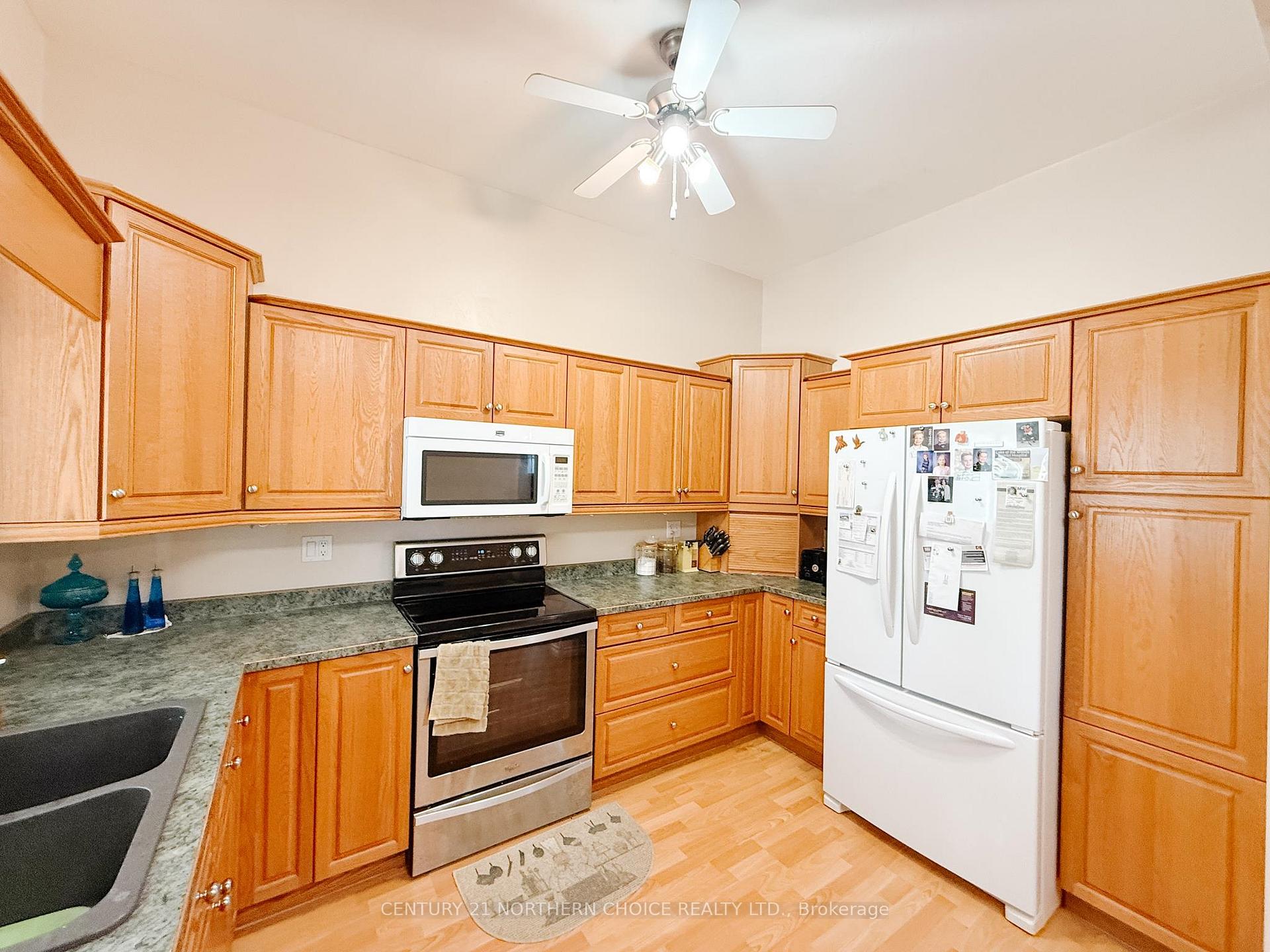 Photo 11 of 340 Seventh Avenue South, Kenora, Lakeside — HOMEH