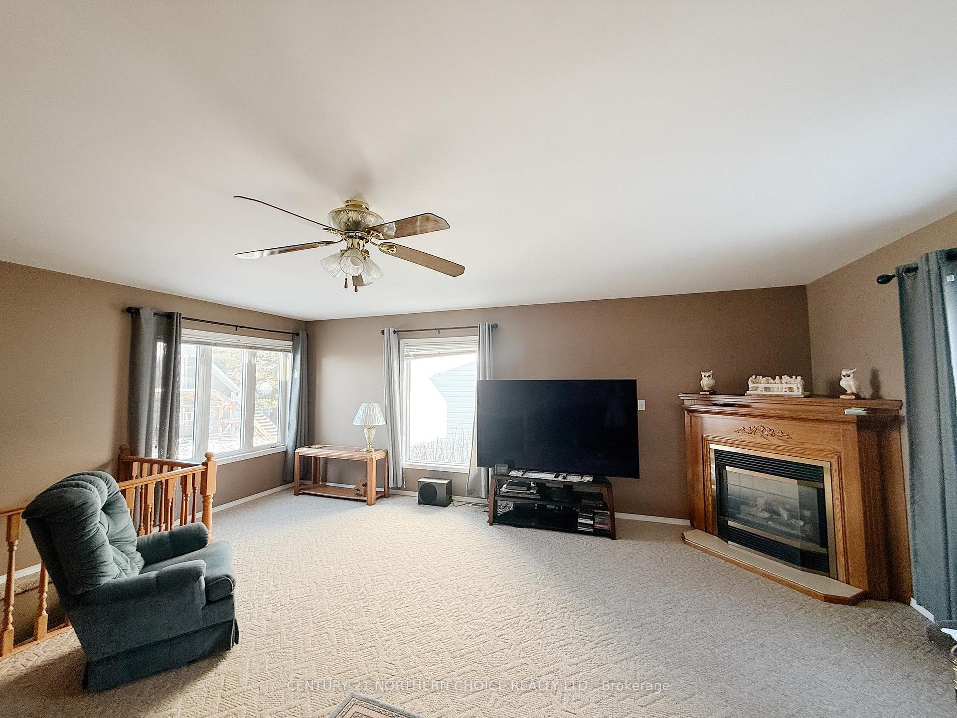 Photo 15 of 340 Seventh Avenue South, Kenora, Lakeside — HOMEH
