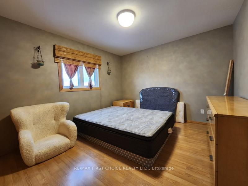 Photo 7 of 735 Porcupine Boulevard, Thunder Bay, Parkdale — HOMEH