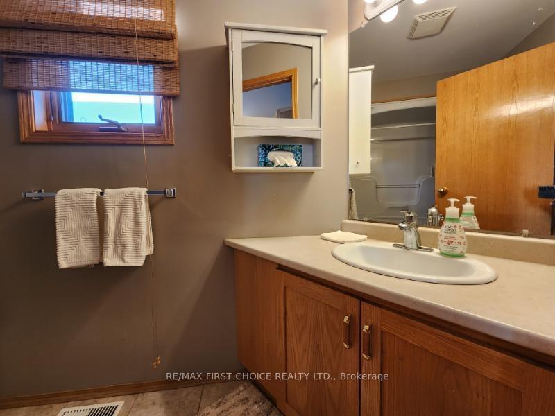 Photo 9 of 735 Porcupine Boulevard, Thunder Bay, Parkdale — HOMEH
