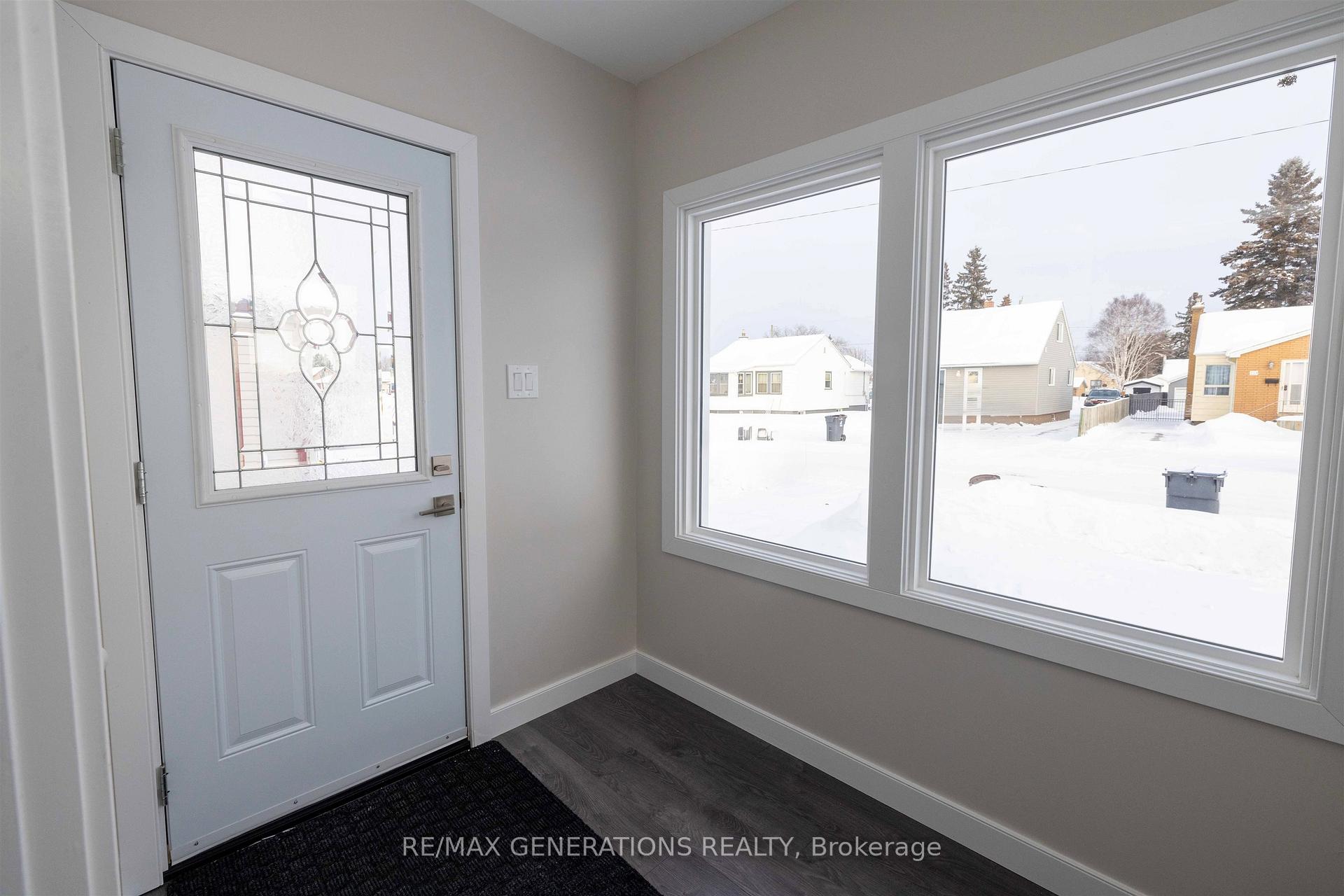 Photo 3 of 228 Christina Street E, Thunder Bay, Westfort — HOMEH