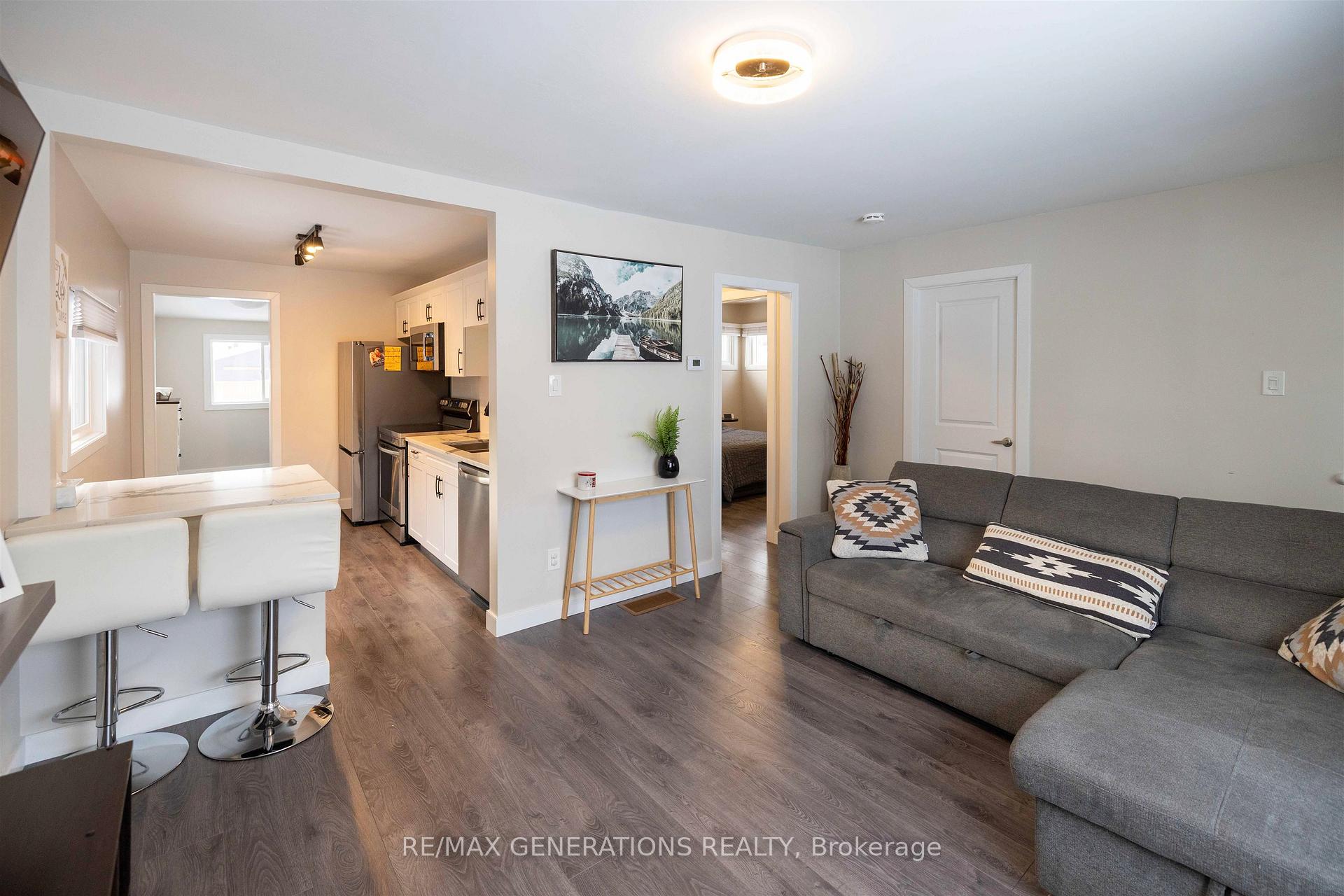 Photo 5 of 228 Christina Street E, Thunder Bay, Westfort — HOMEH