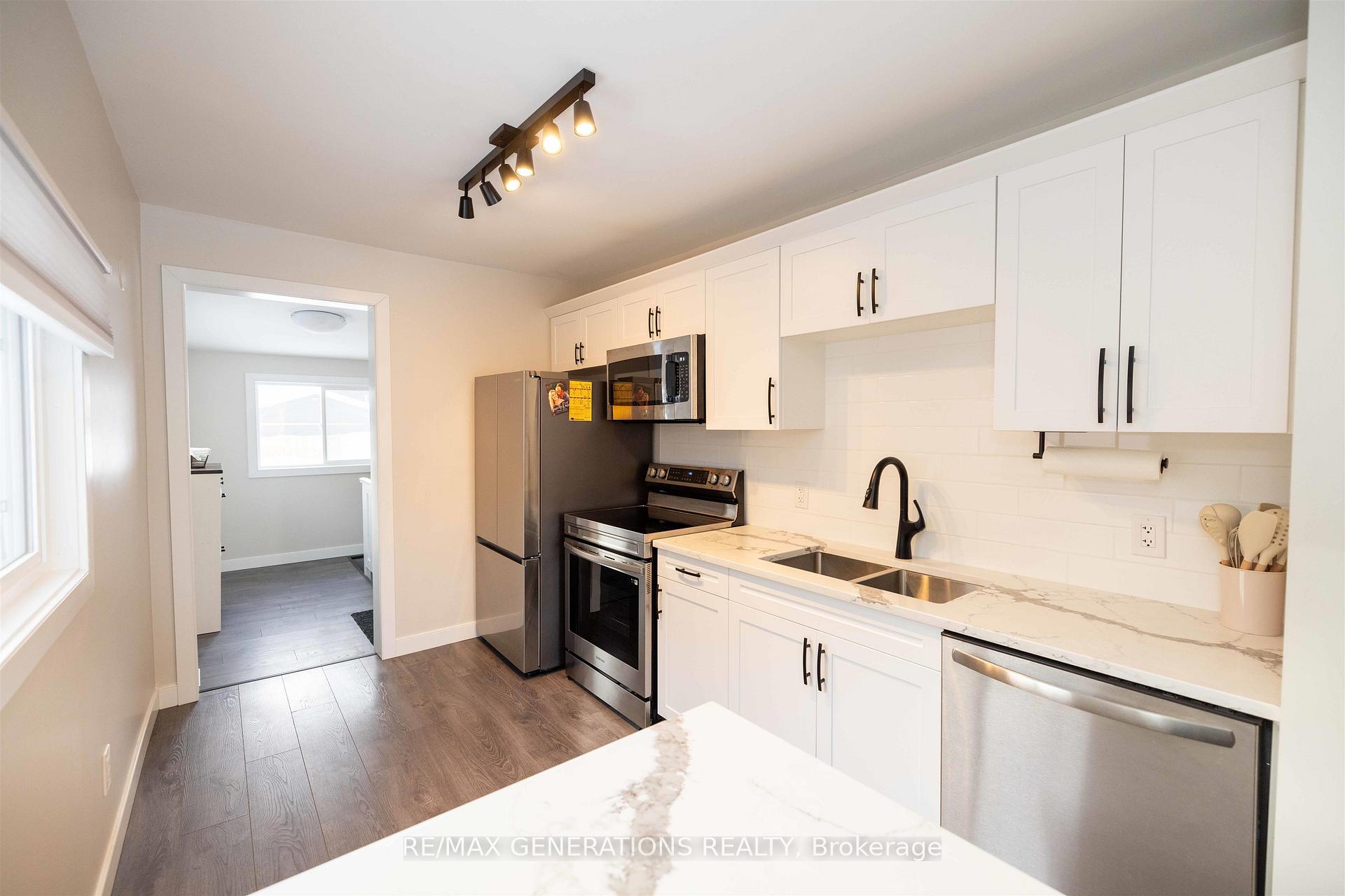 Photo 6 of 228 Christina Street E, Thunder Bay, Westfort — HOMEH