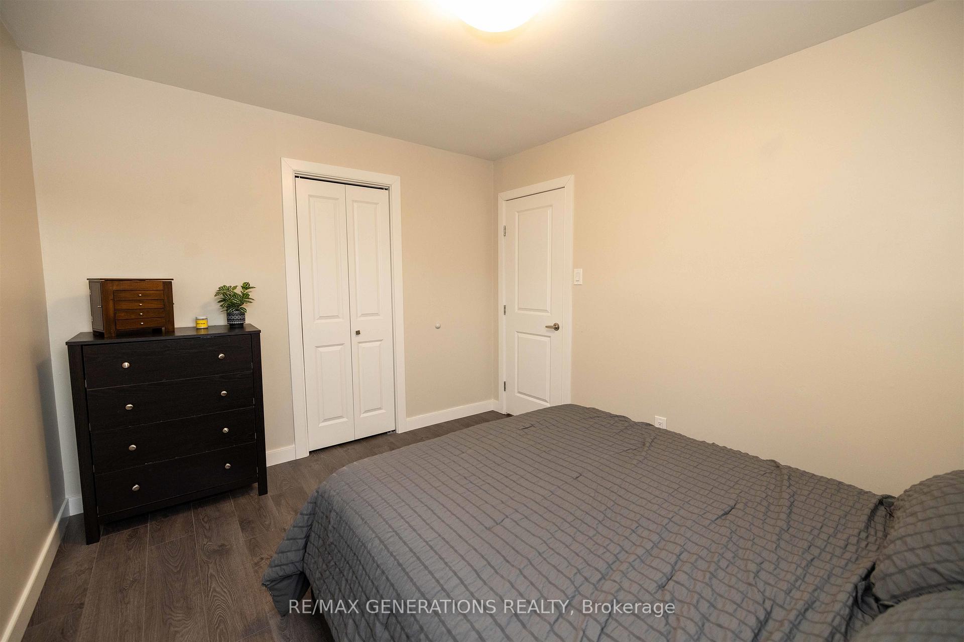 Photo 11 of 228 Christina Street E, Thunder Bay, Westfort — HOMEH