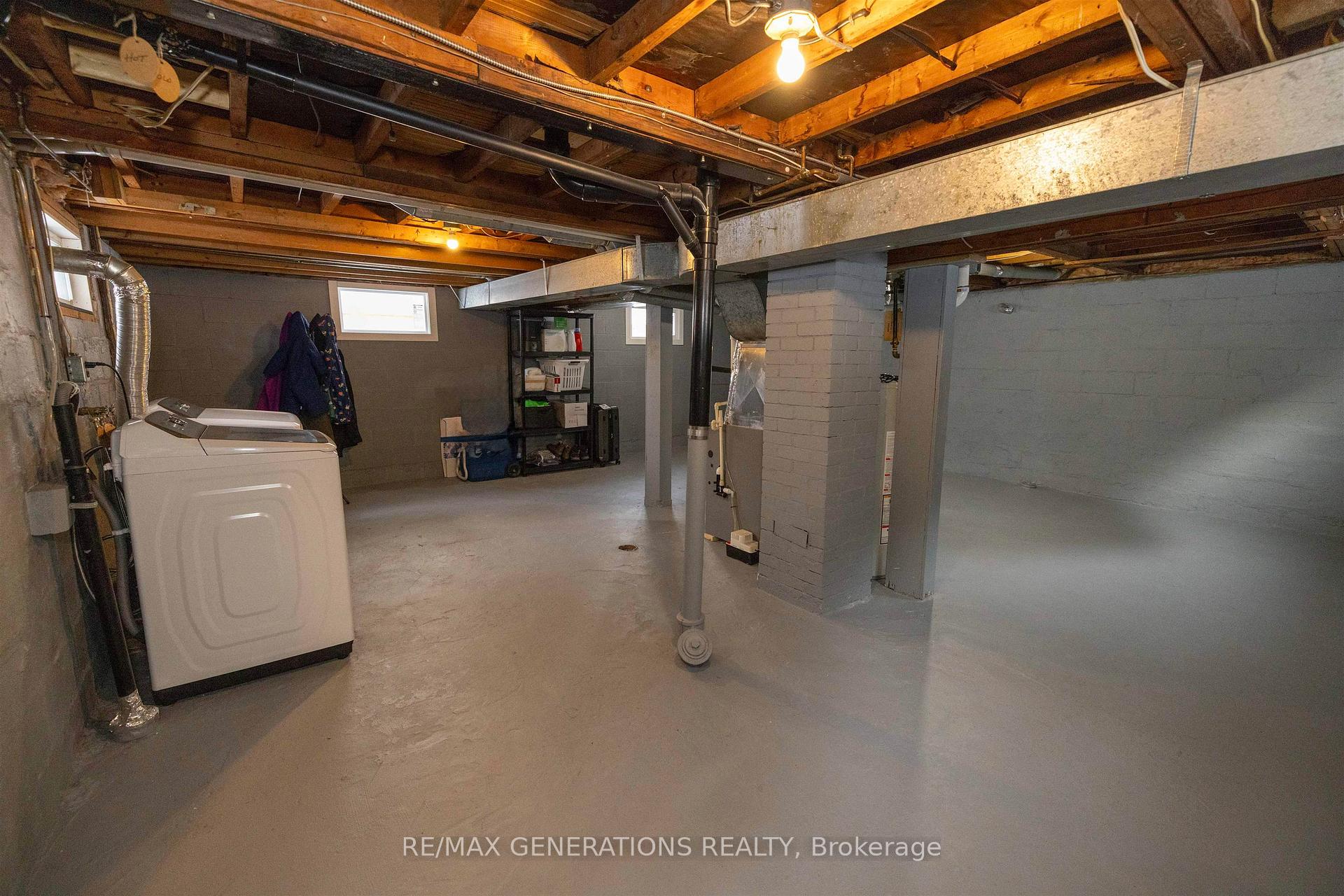 Photo 18 of 228 Christina Street E, Thunder Bay, Westfort — HOMEH