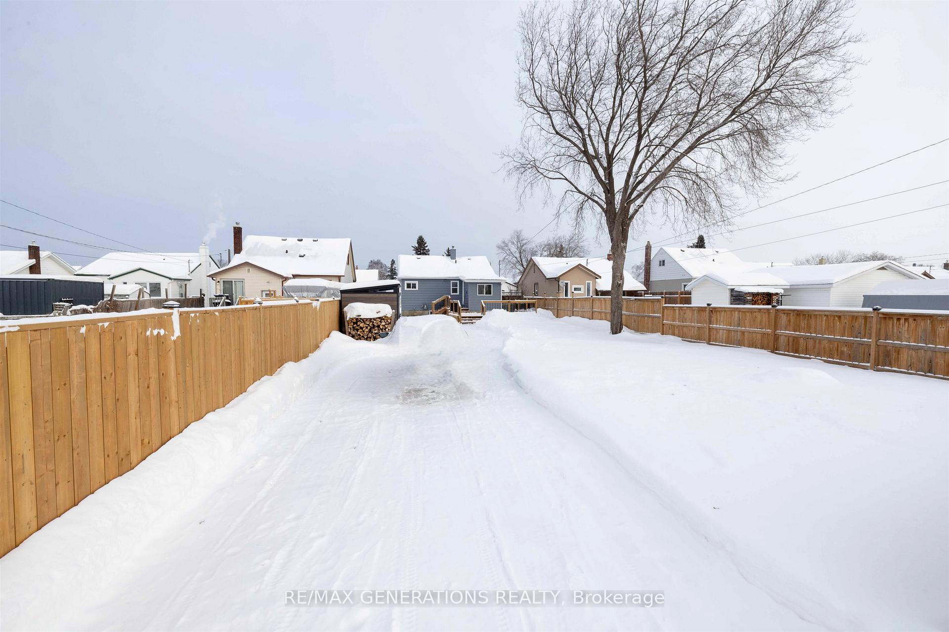 Photo 23 of 228 Christina Street E, Thunder Bay, Westfort — HOMEH