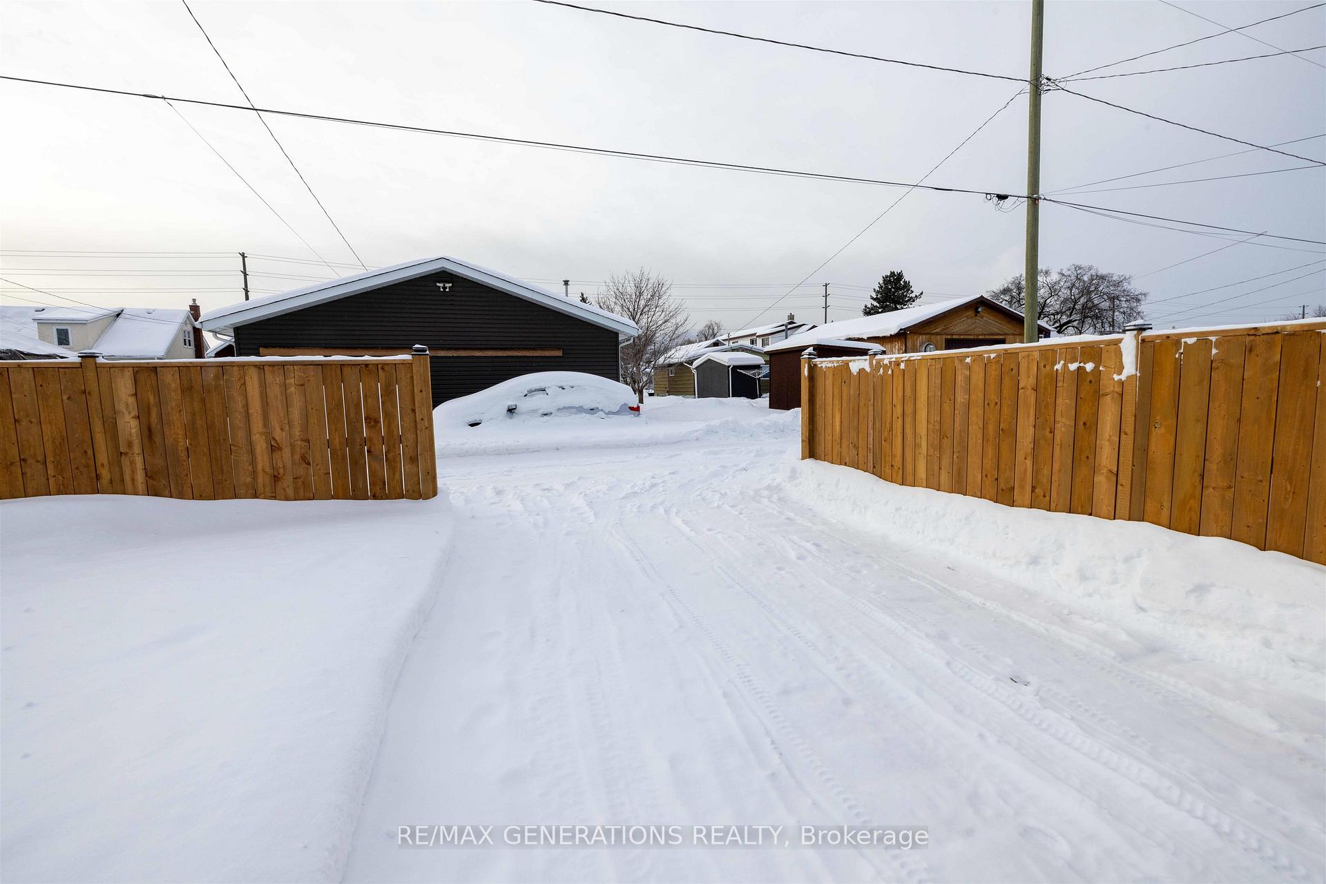 Photo 24 of 228 Christina Street E, Thunder Bay, Westfort — HOMEH