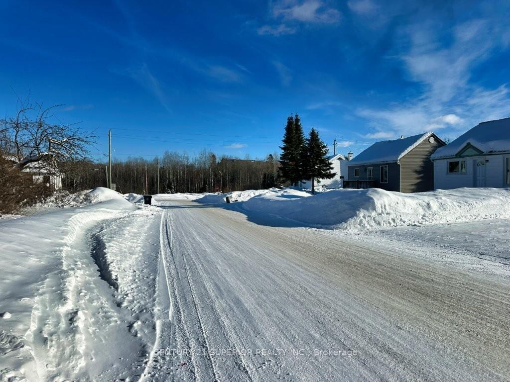 Photo 37 of 27 Park Road, Nipigon — HOMEH