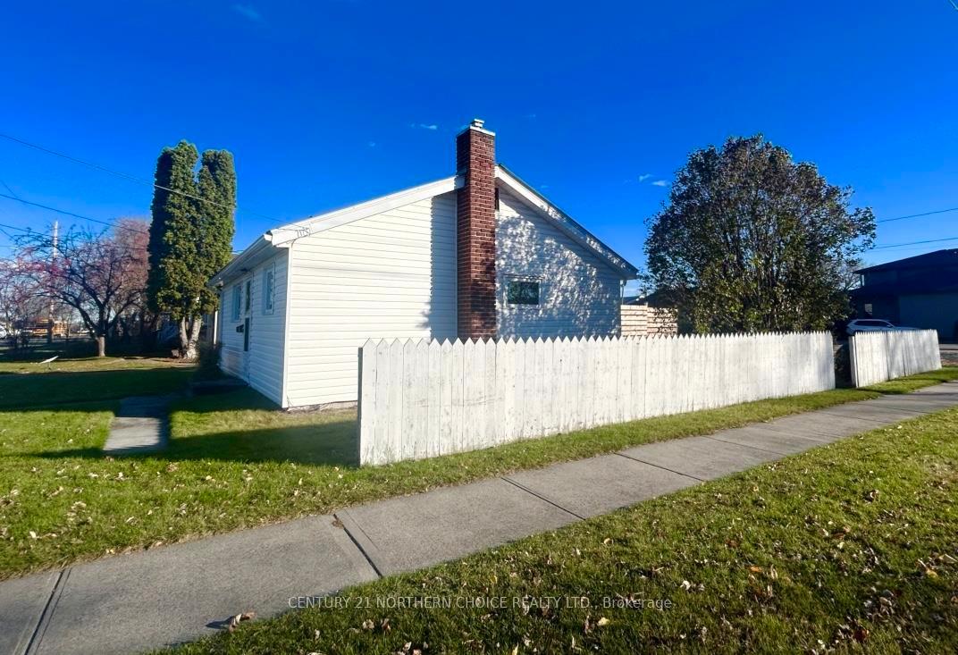 Photo 24 of 1201 Second St E. E, Fort Frances — HOMEH