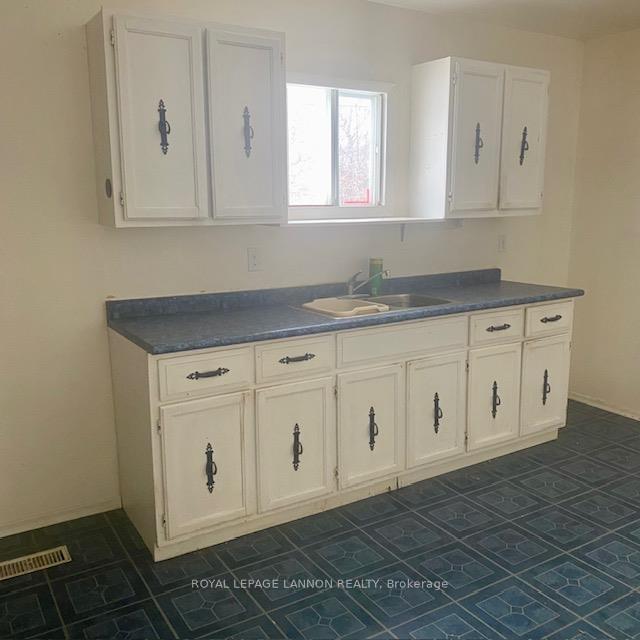 Photo 5 of 137 Queen Avenue, Greenstone — HOMEH