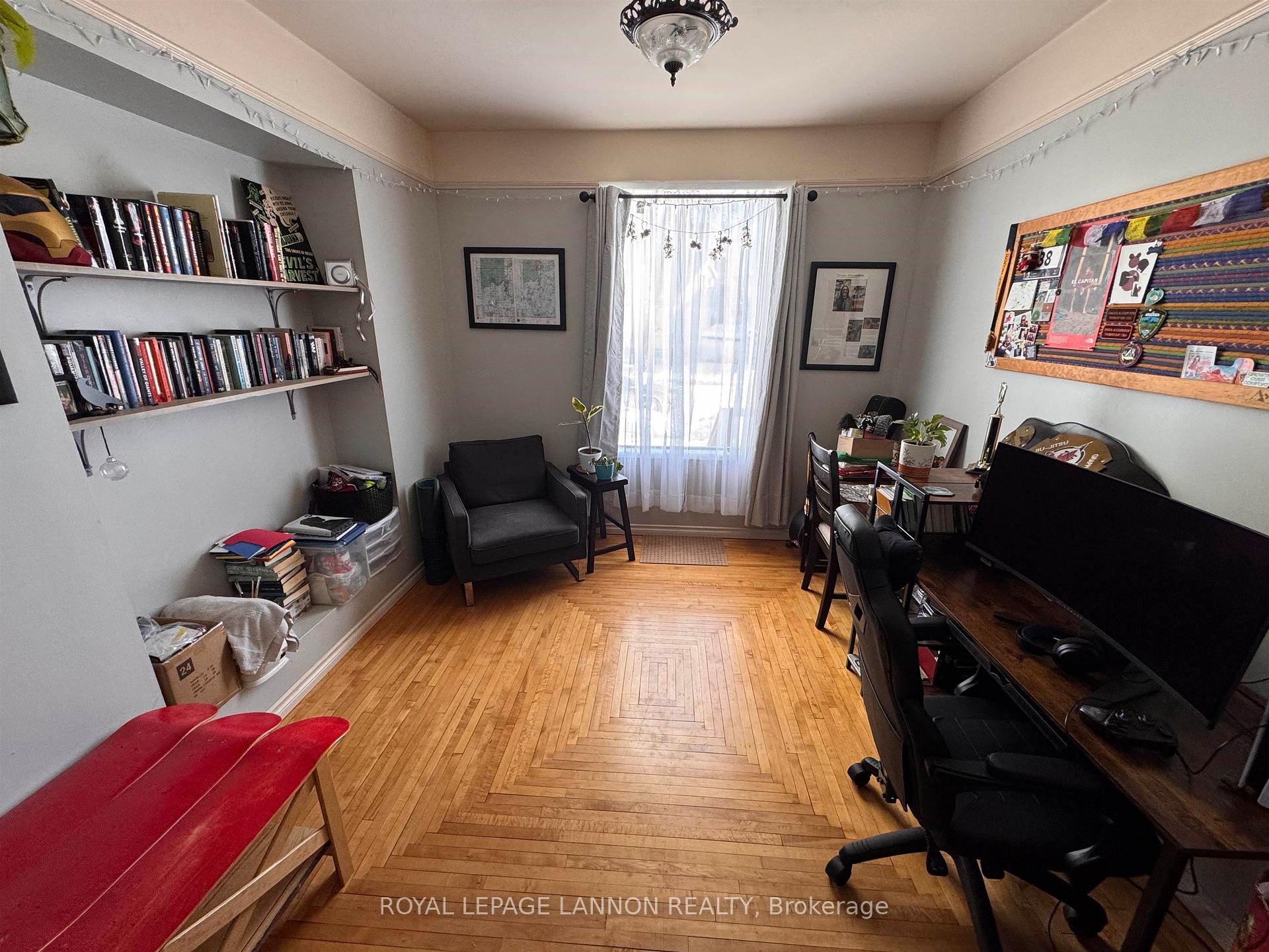 Photo 10 of 625 Vickers St. S. S, Thunder Bay, Hyde Park — HOMEH