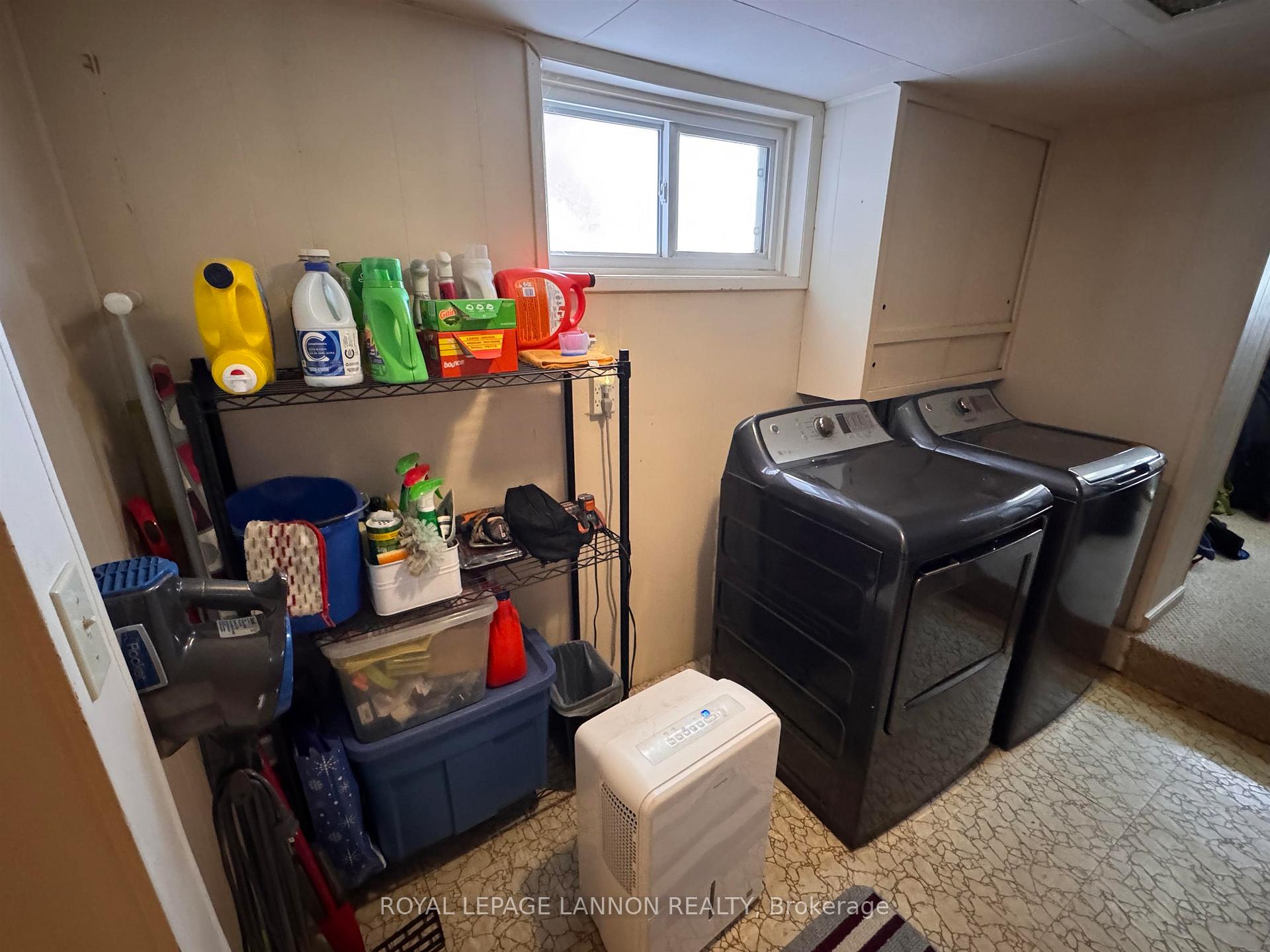 Photo 18 of 625 Vickers St. S. S, Thunder Bay, Hyde Park — HOMEH