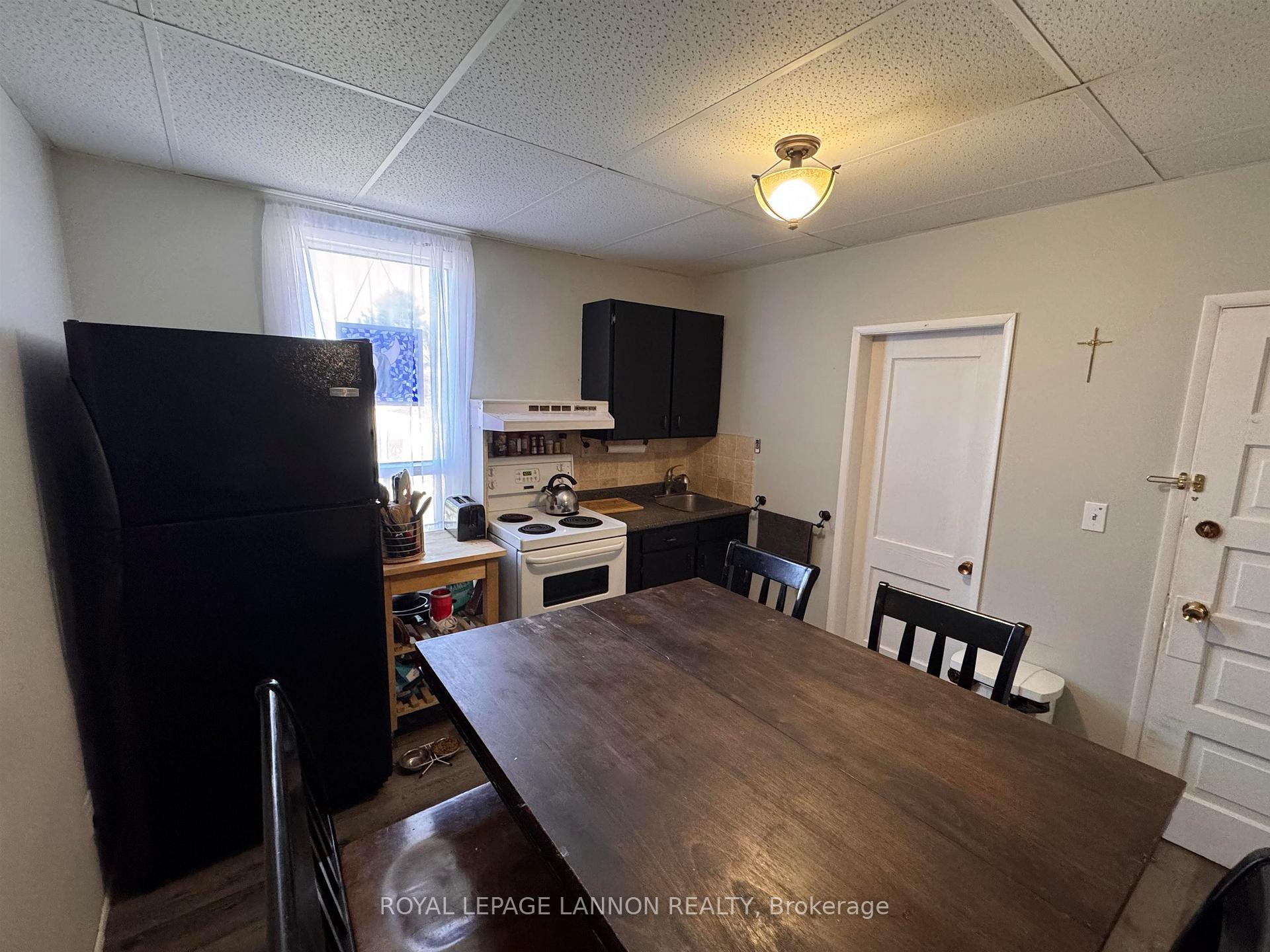Photo 28 of 625 Vickers St. S. S, Thunder Bay, Hyde Park — HOMEH