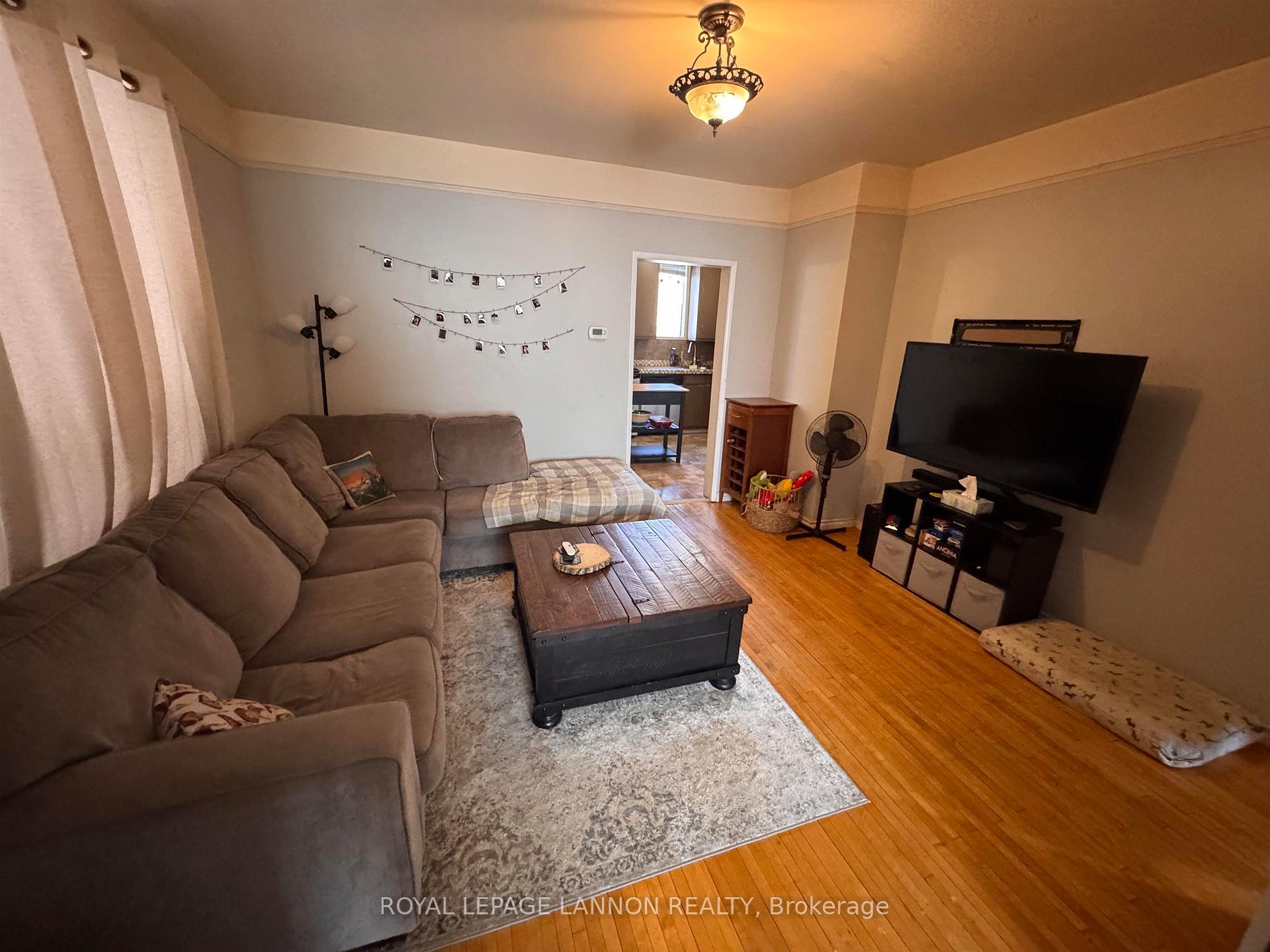 Photo 33 of 625 Vickers St. S. S, Thunder Bay, Hyde Park — HOMEH