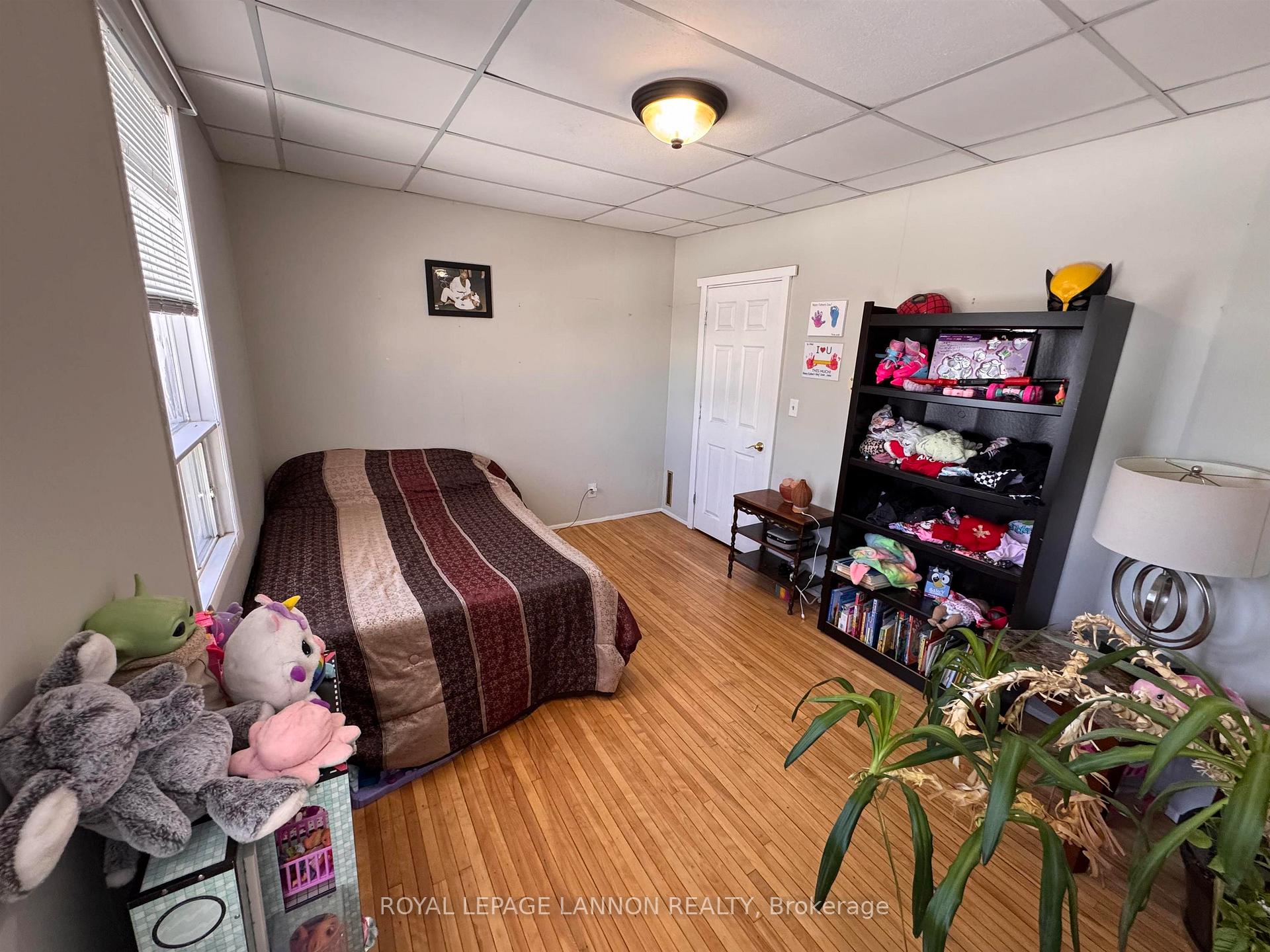 Photo 38 of 625 Vickers St. S. S, Thunder Bay, Hyde Park — HOMEH