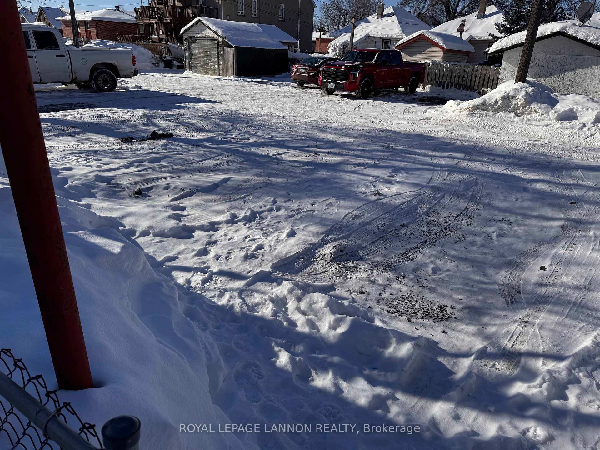 Photo 47 of 625 Vickers St. S. S, Thunder Bay, Hyde Park — HOMEH